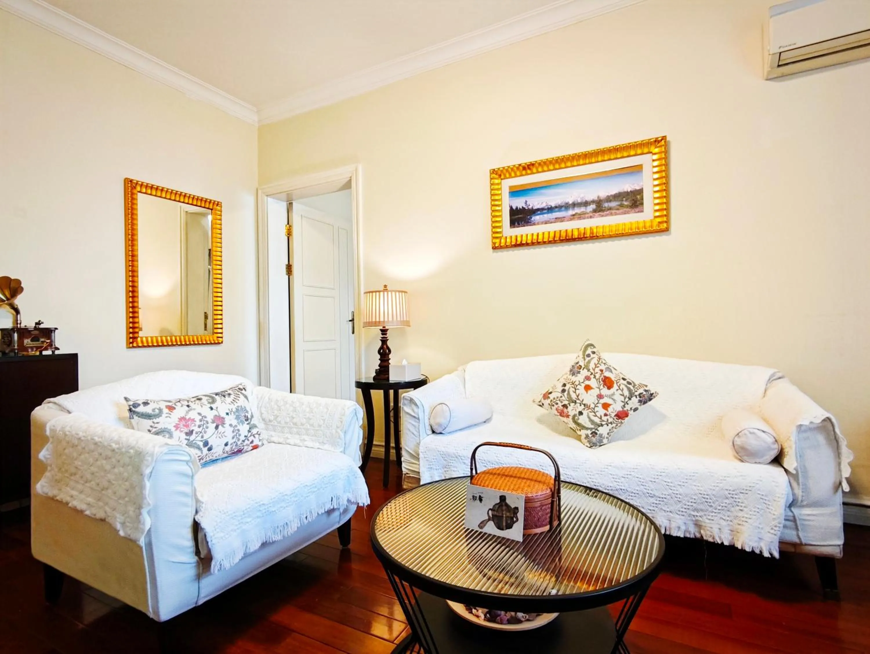 Bed in Ladoll Service Apartments