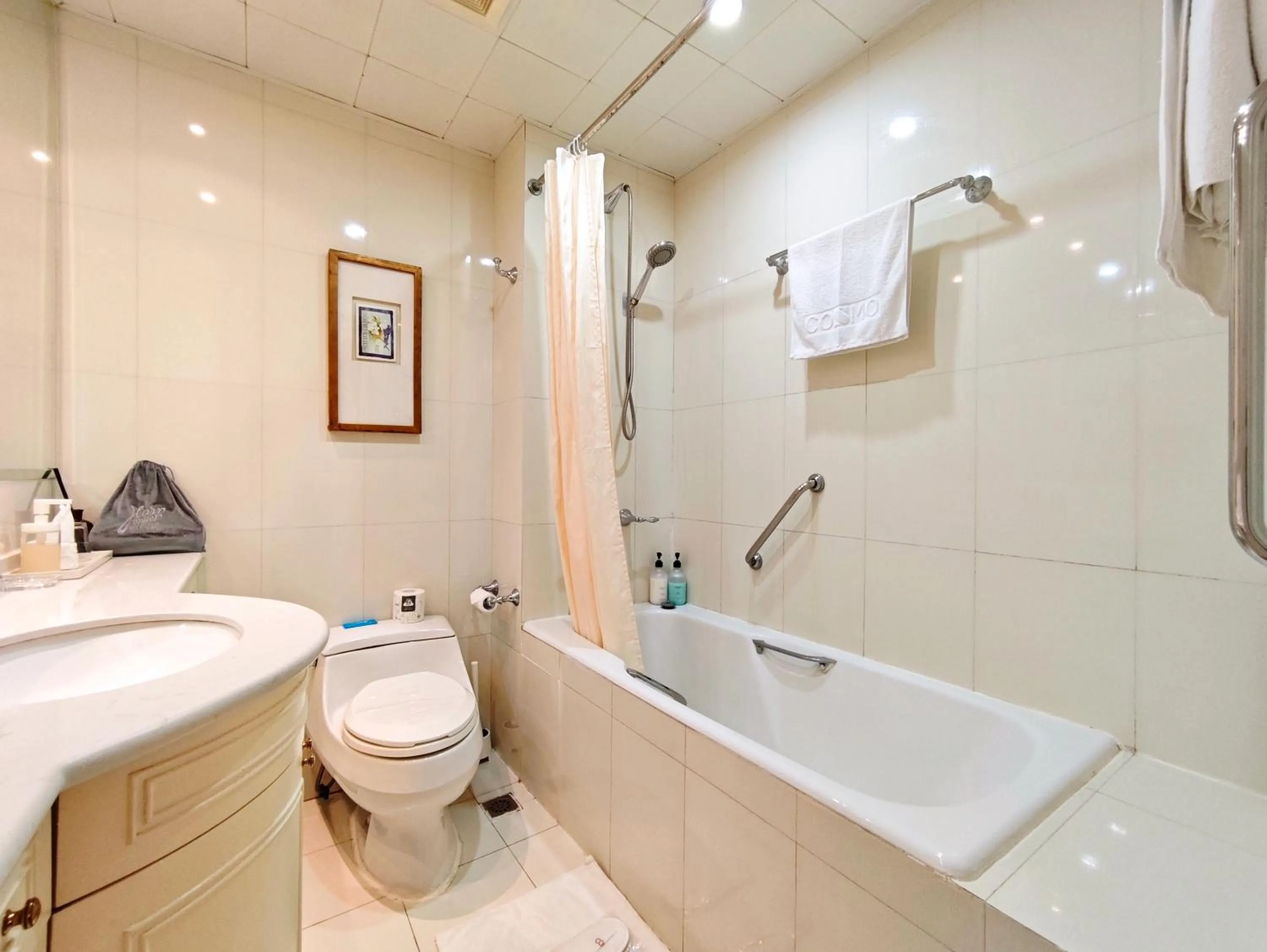 Ladoll Service Apartments