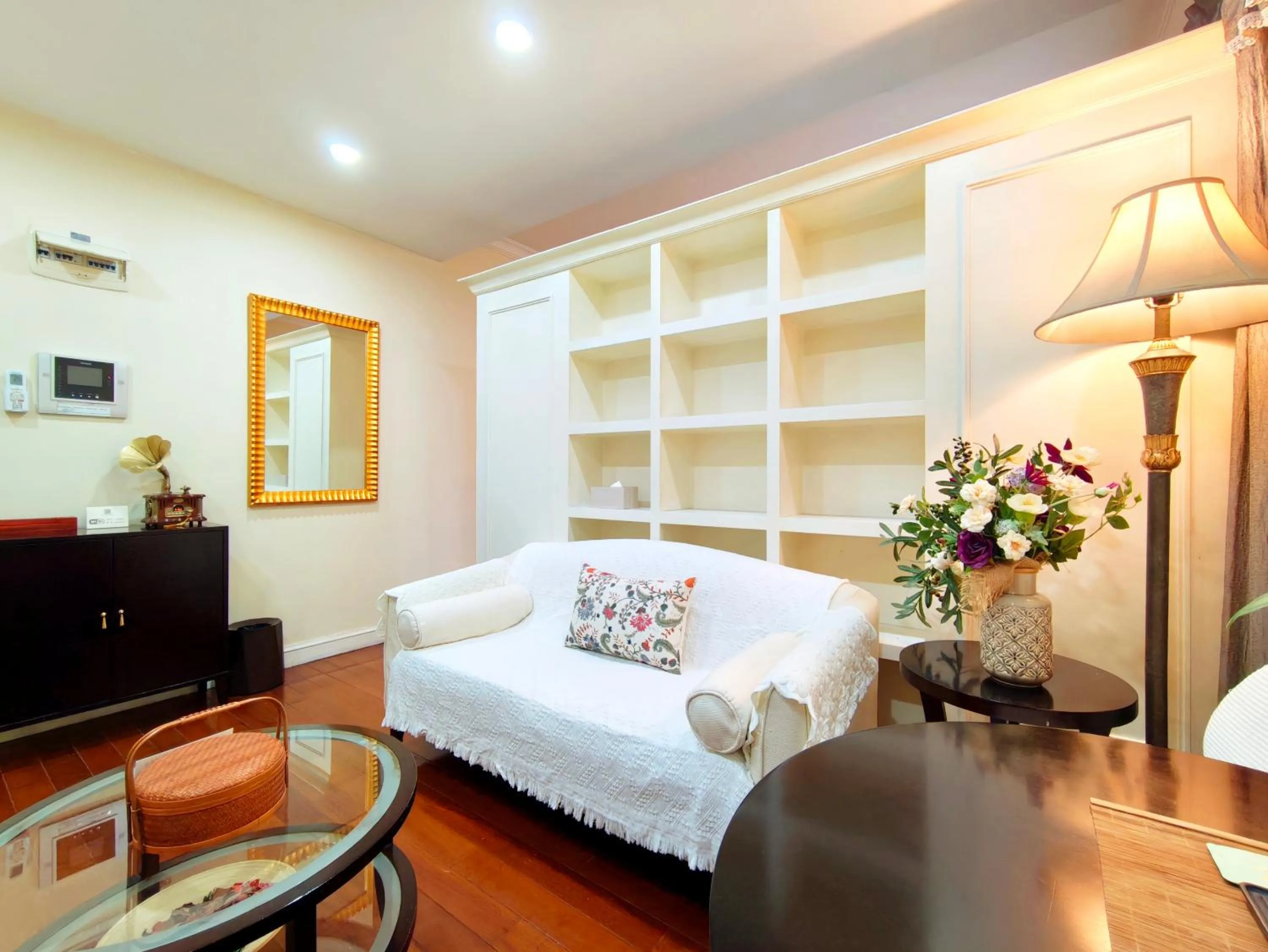 Bed in Ladoll Service Apartments