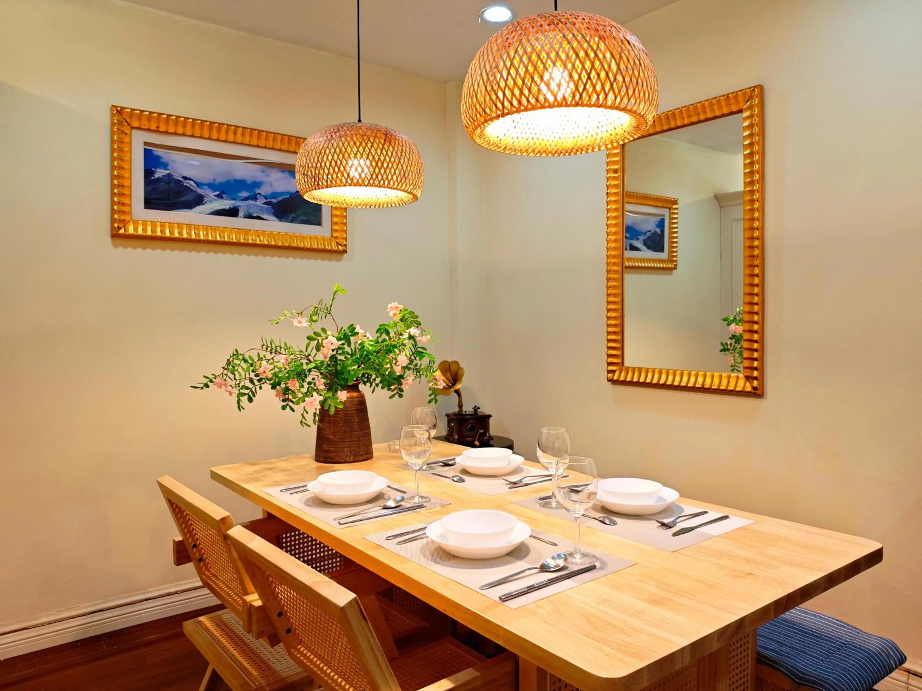 Ladoll Service Apartments