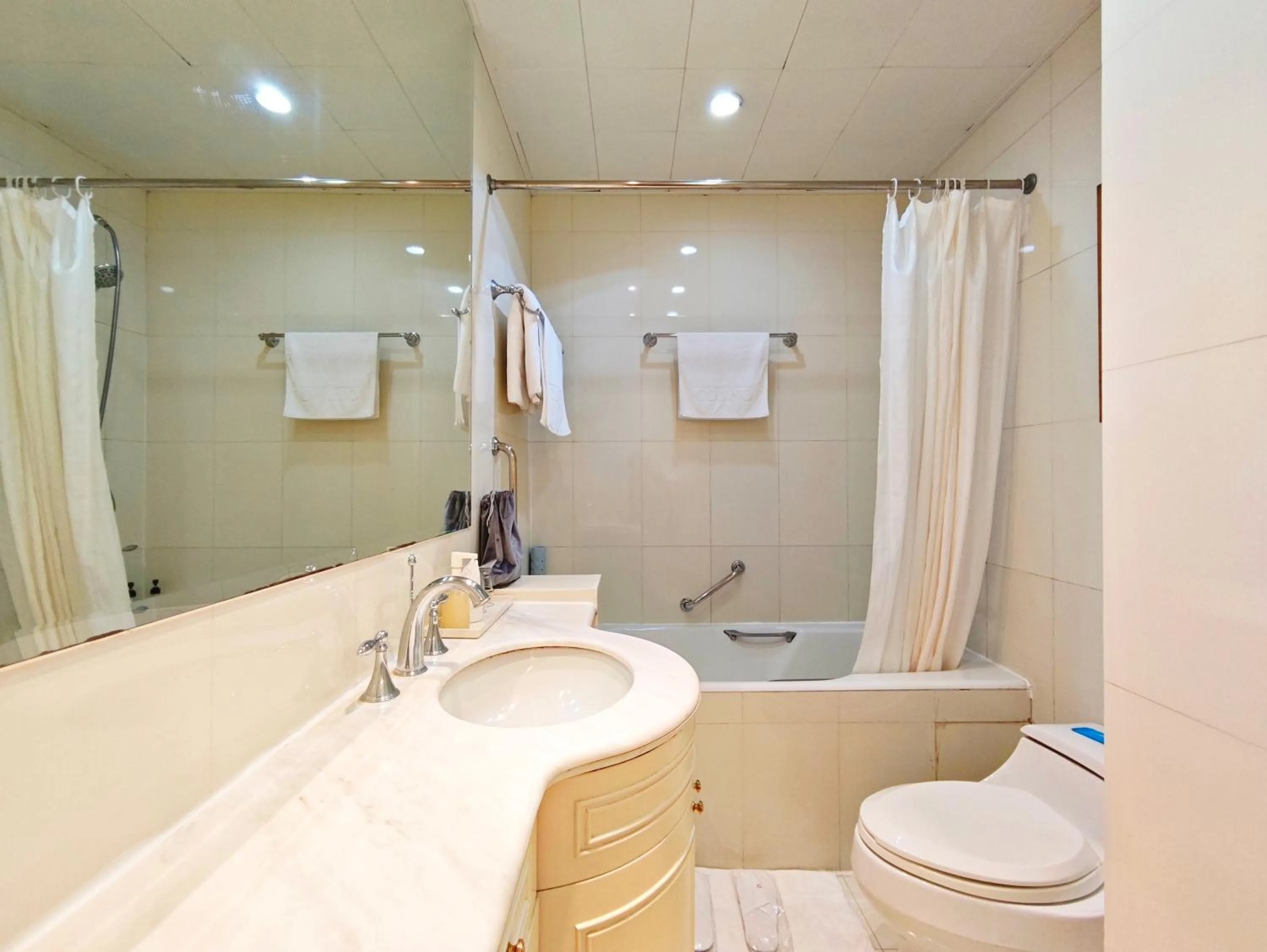 Ladoll Service Apartments