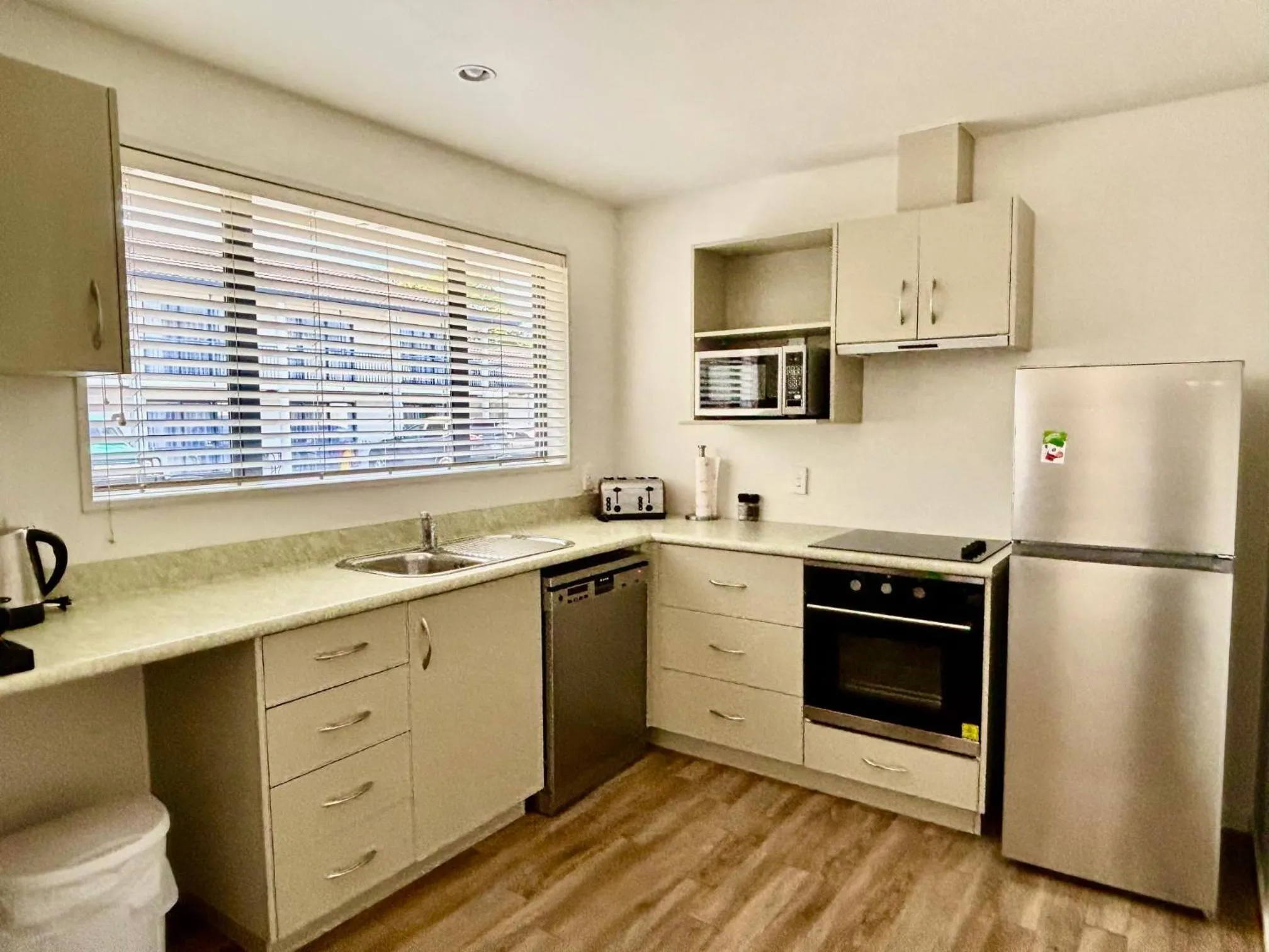 Coffee/tea facilities in ASURE Phoenix Motor Inn