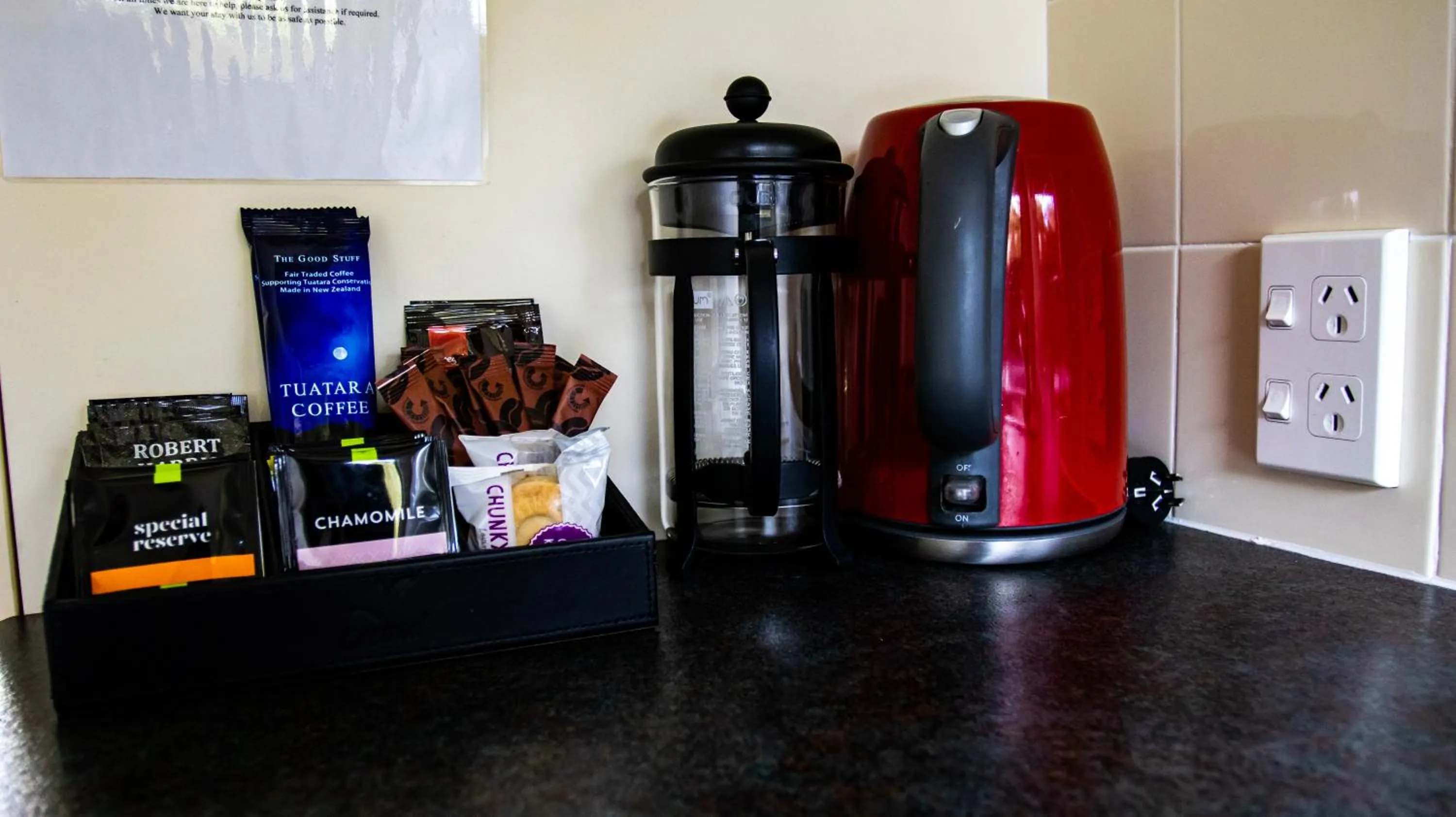 Coffee/tea facilities in ASURE Phoenix Motor Inn