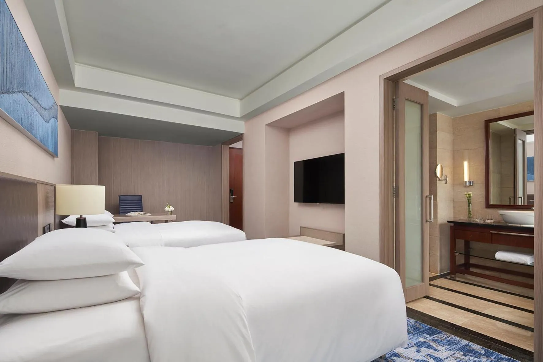 Bed in Nanning Marriott Hotel