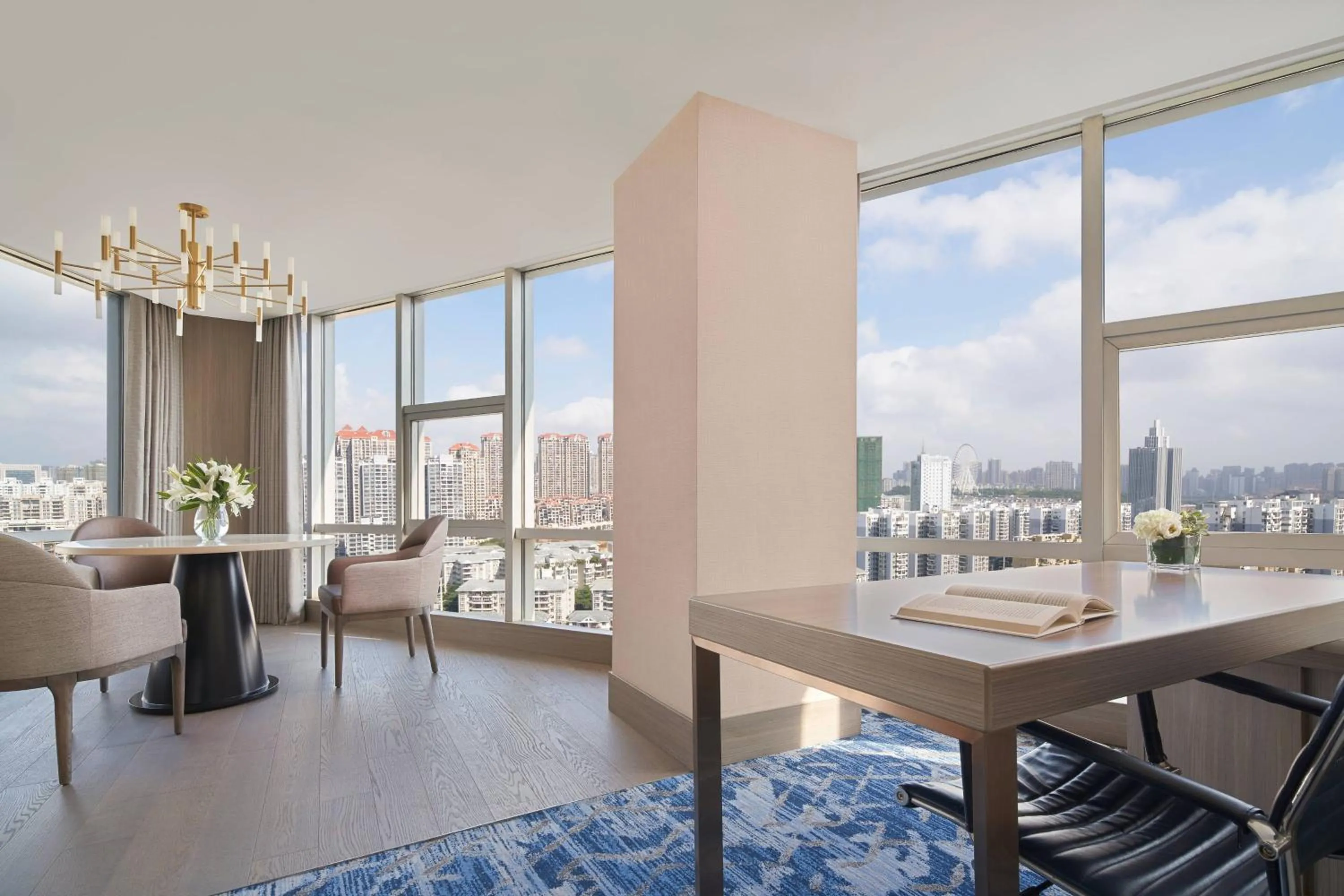 Living room in Nanning Marriott Hotel