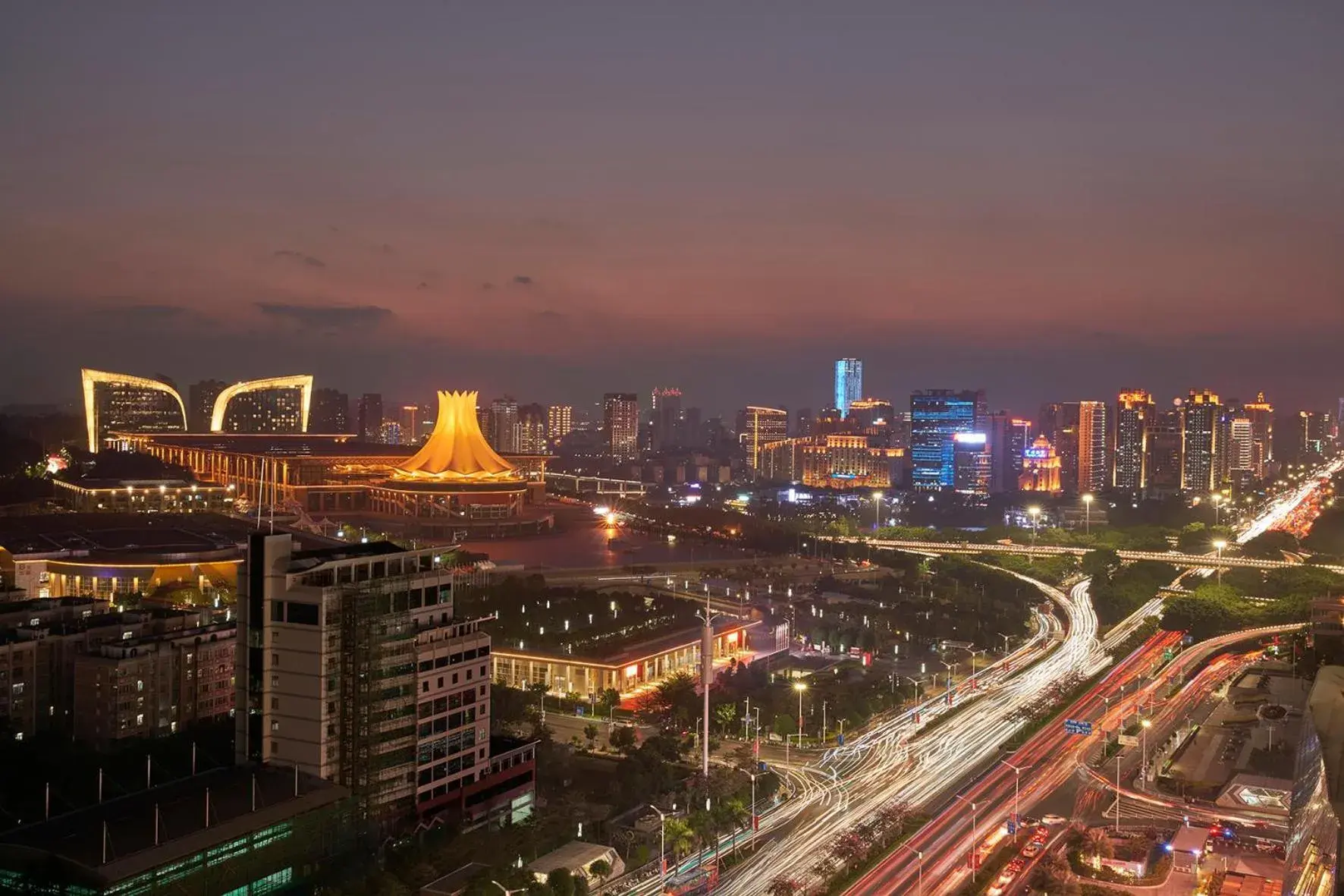 Executive Queen Room with Club Benefit in Nanning Marriott Hotel Executive Queen Room with Club Benefit in Nanning Marriott Hotel
