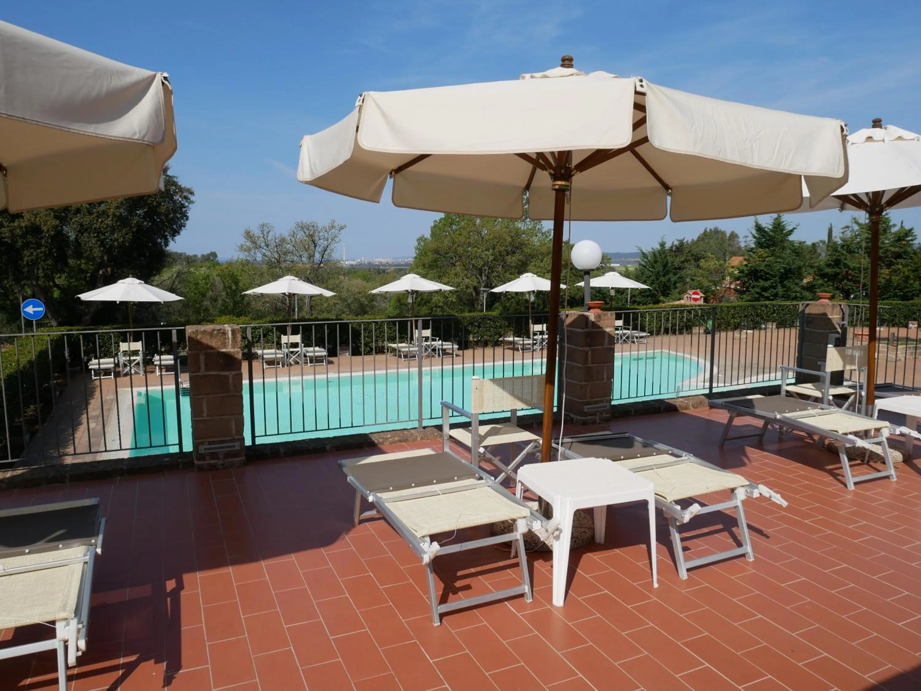 Swimming pool in Borgo Etrusco