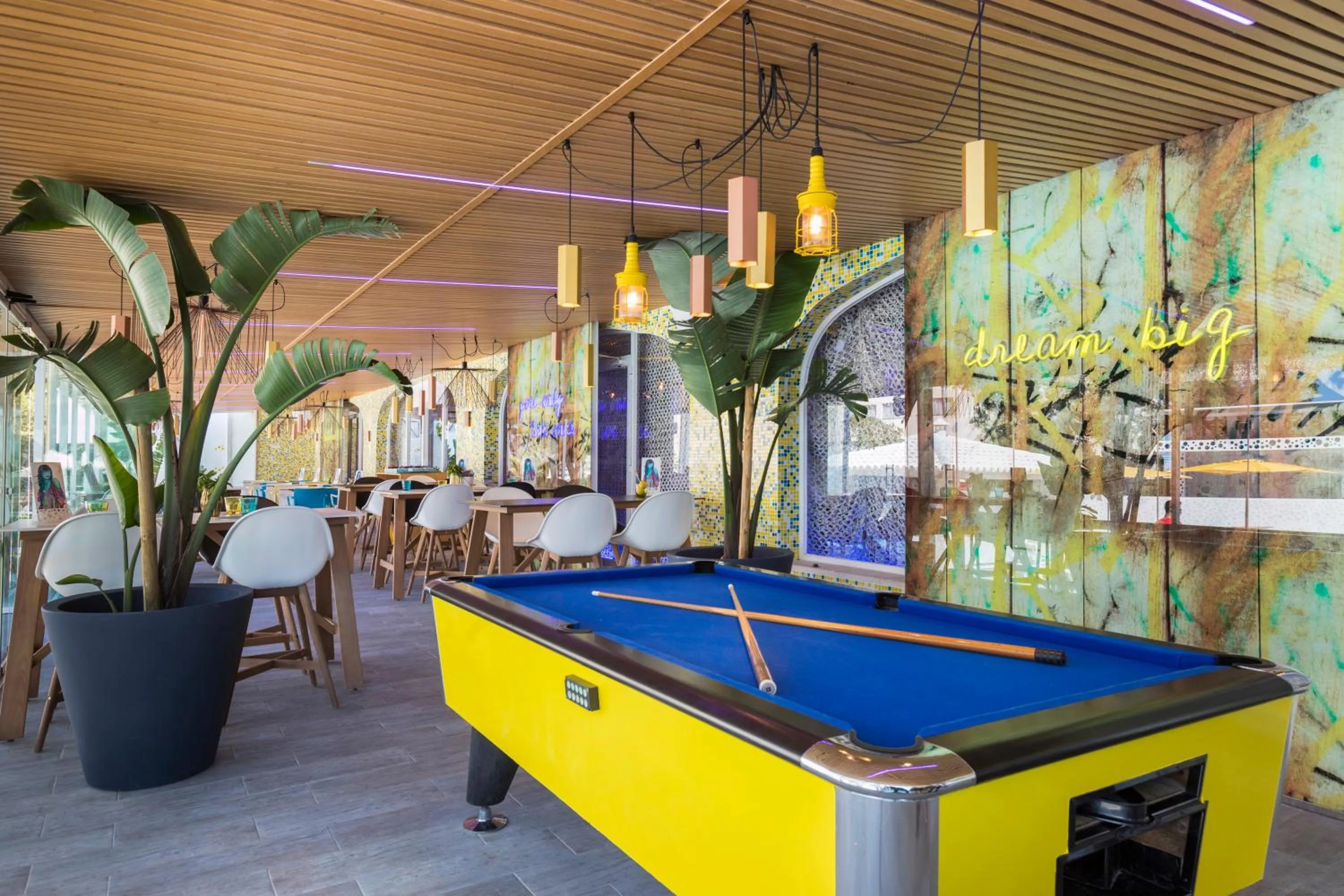 Restaurant/places to eat in Sotavento Club Apartments - Adults Only