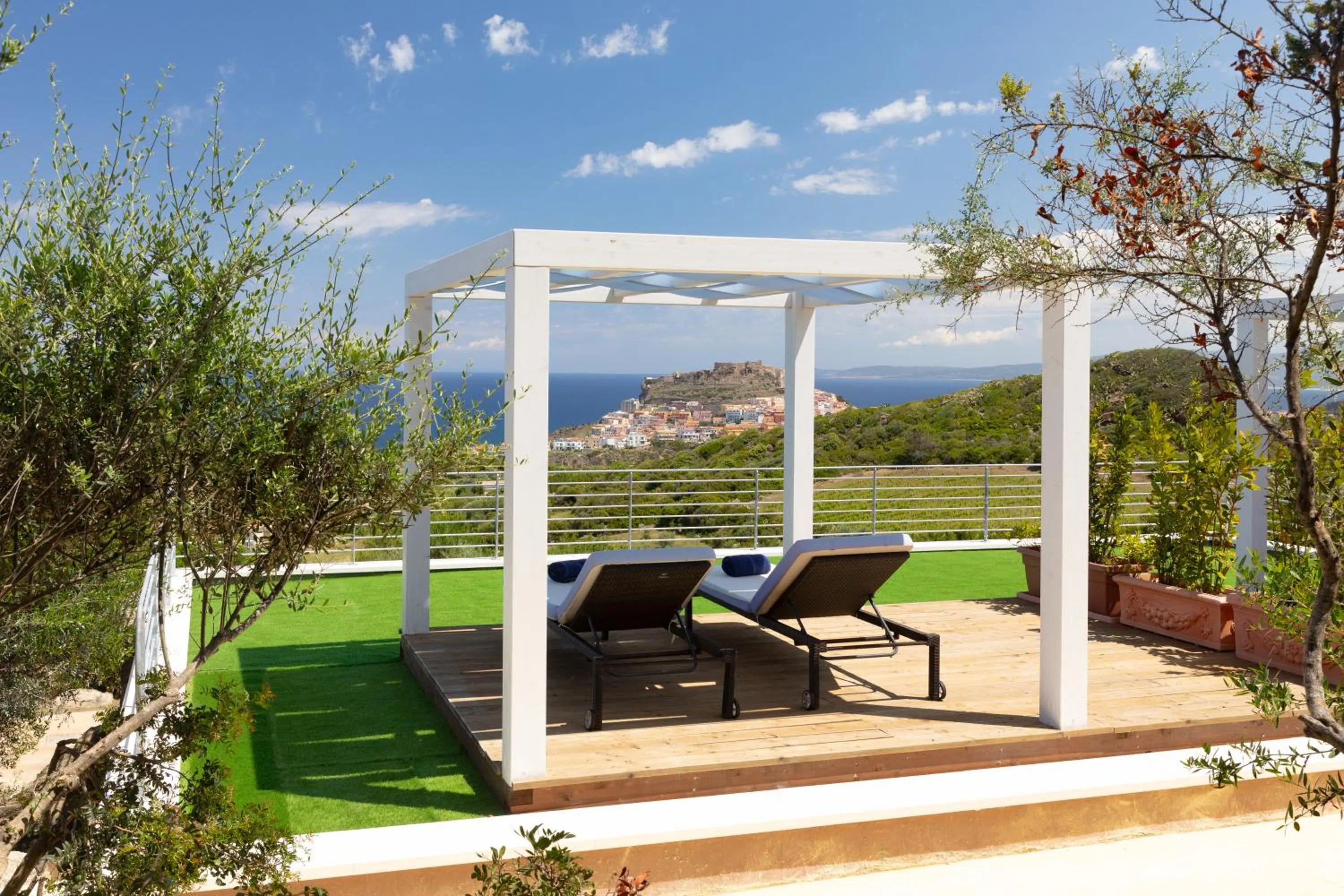 Solarium in Bajaloglia Resort