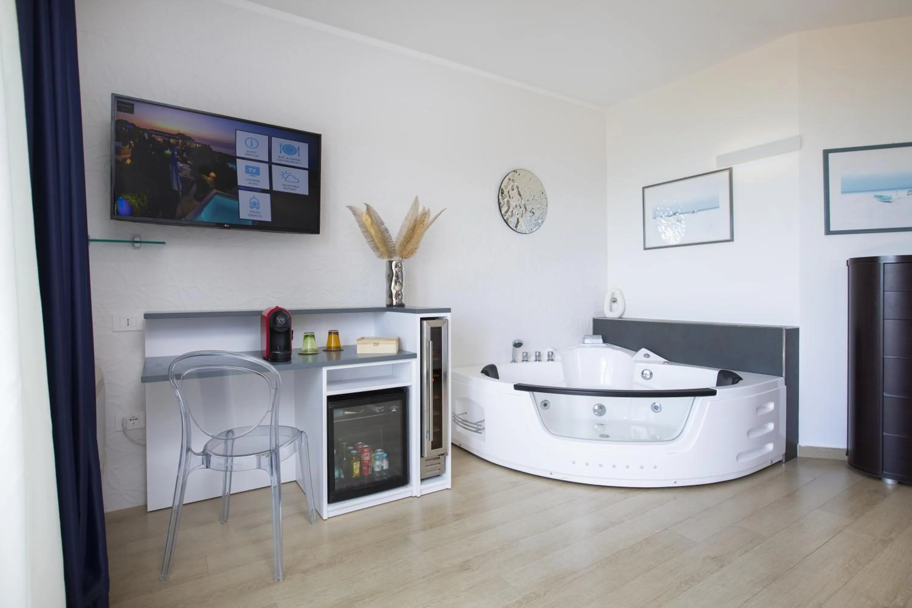 Photo of the whole room, Bed in Bajaloglia Resort