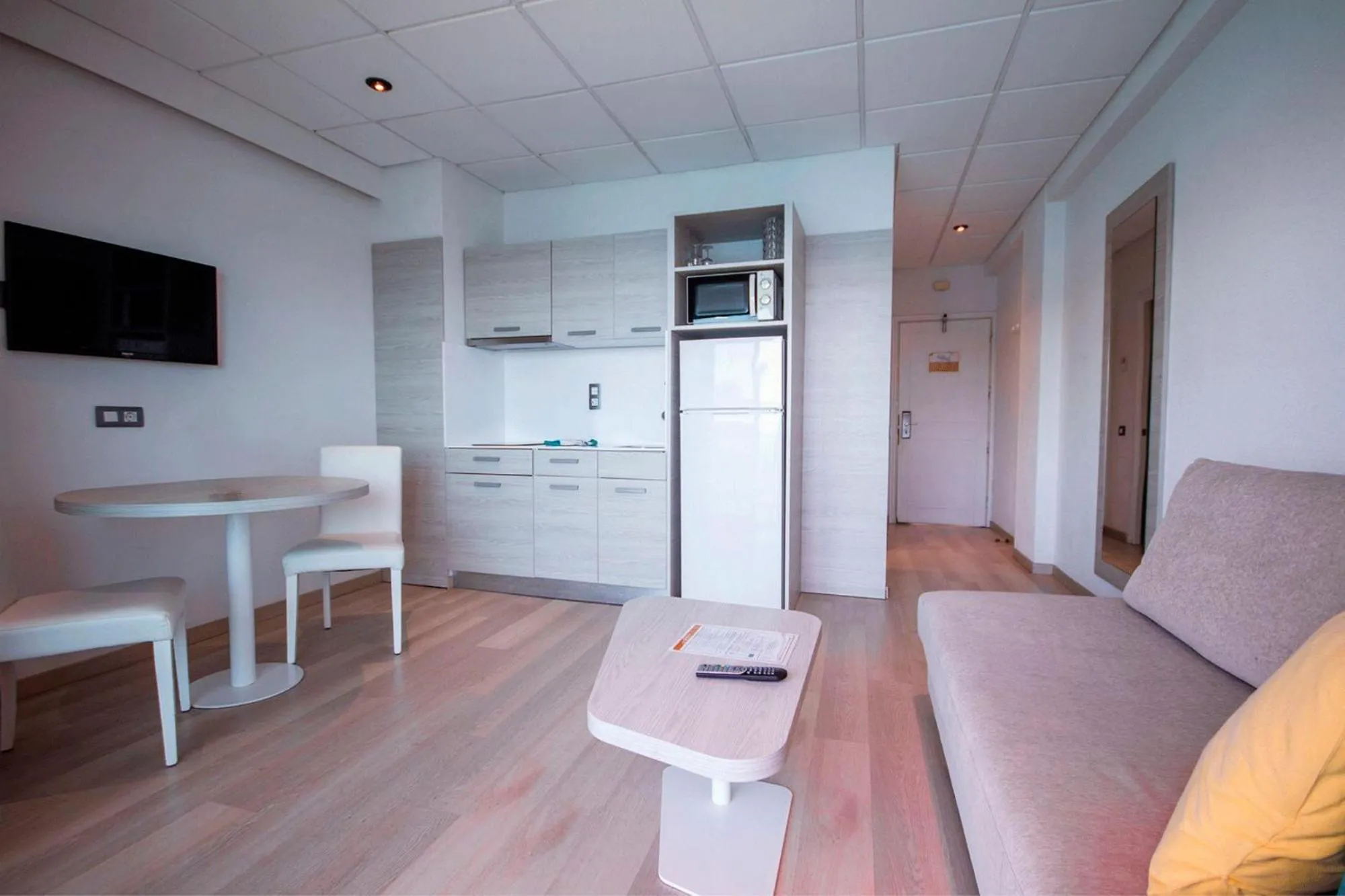 Photo of the whole room in Servatur Green Beach