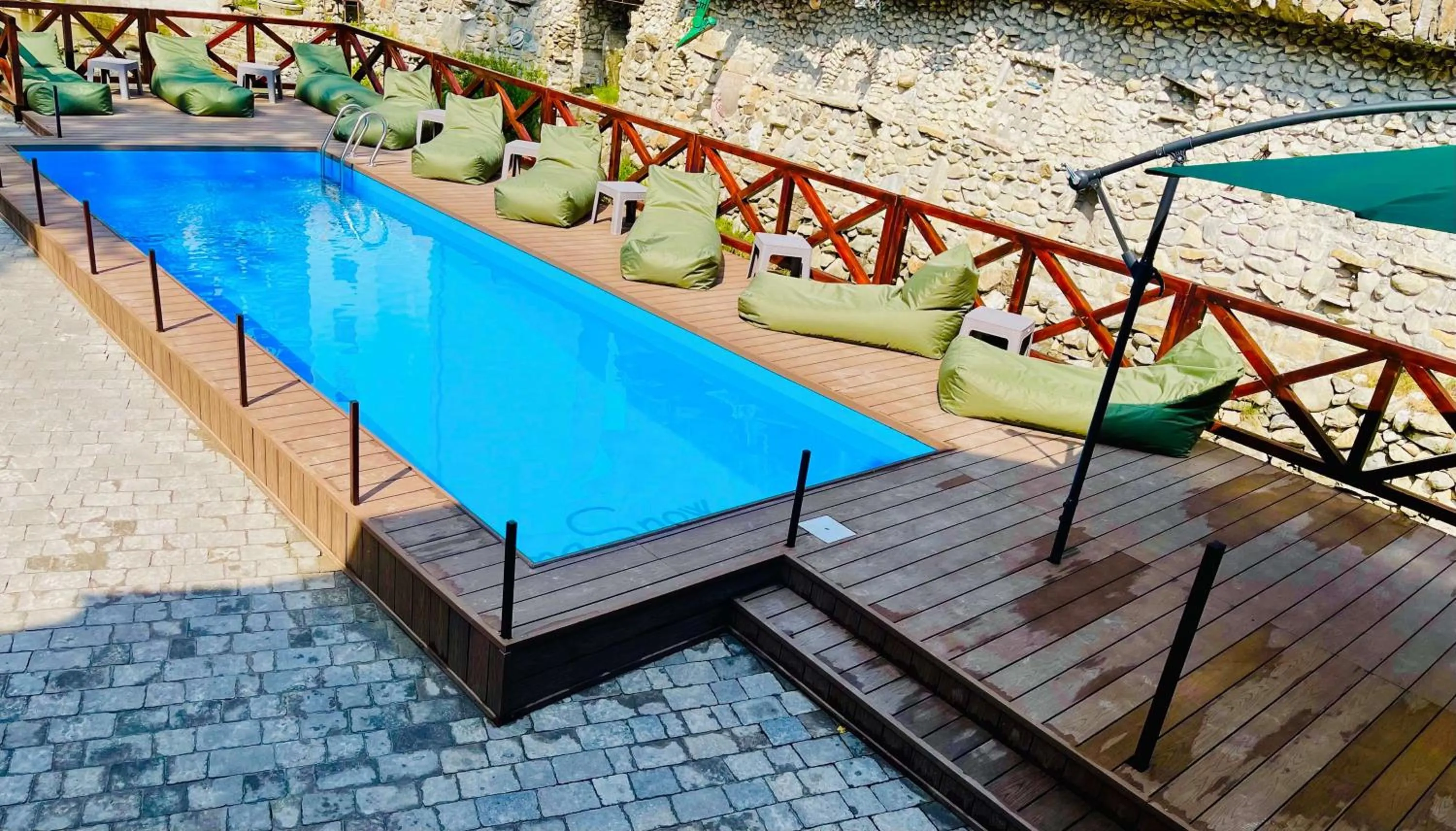 Swimming pool in ZimaSnow Ski & Spa Club
