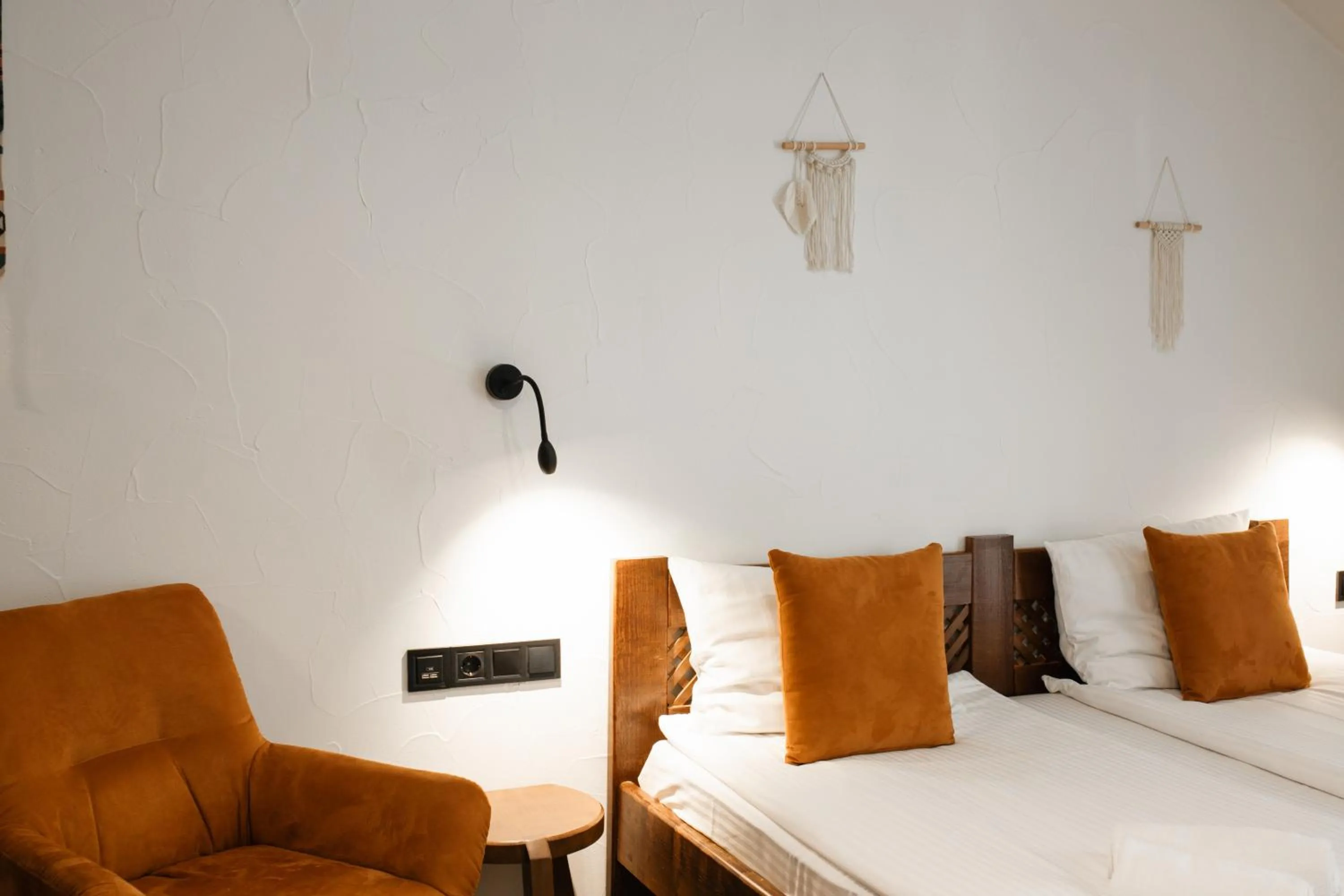 Bed in ZimaSnow Ski & Spa Club