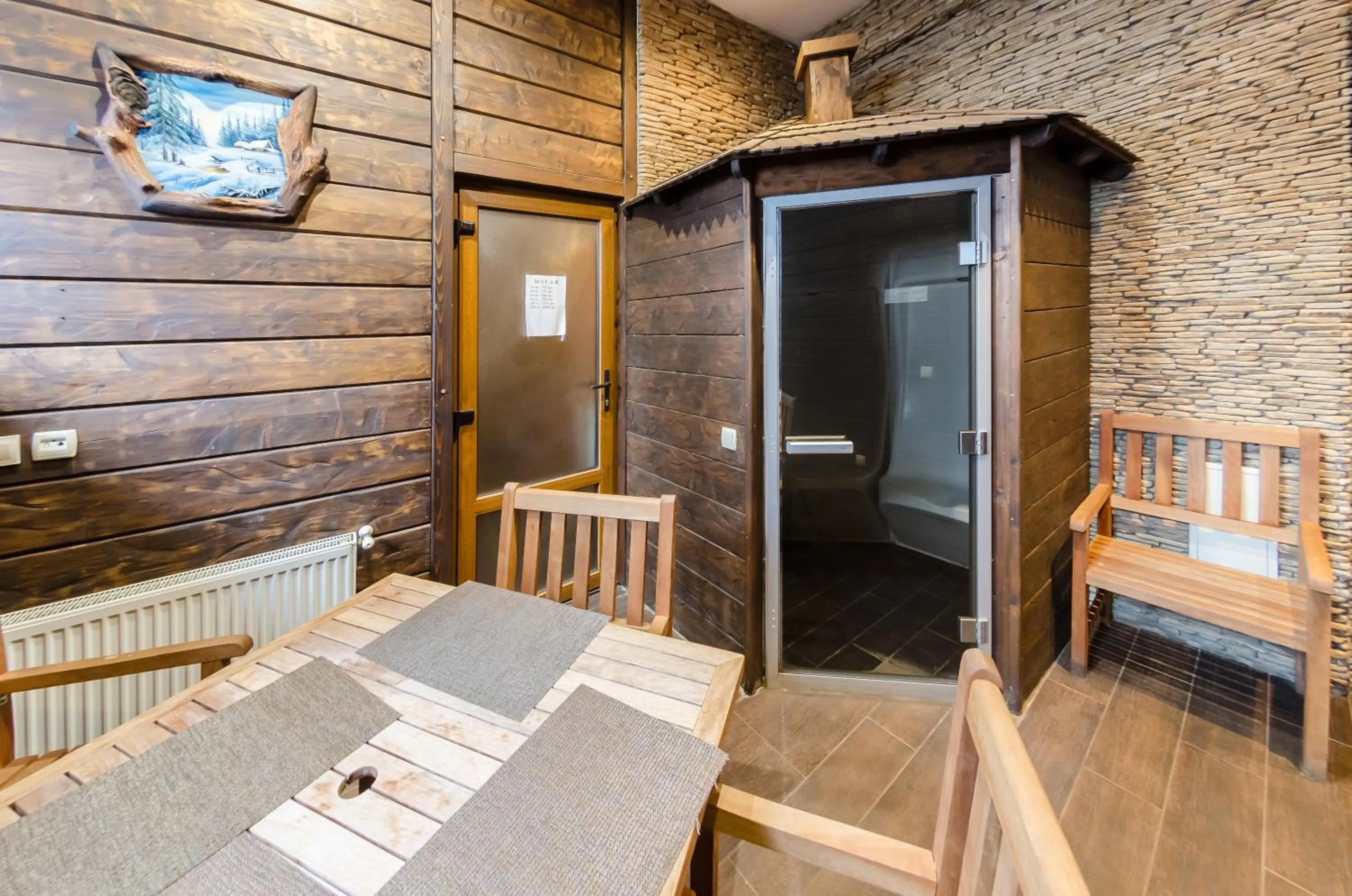 Steam room in ZimaSnow Ski & Spa Club