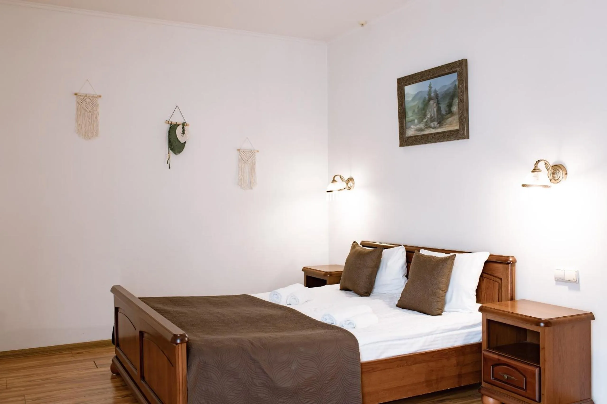 Bed in ZimaSnow Ski & Spa Club