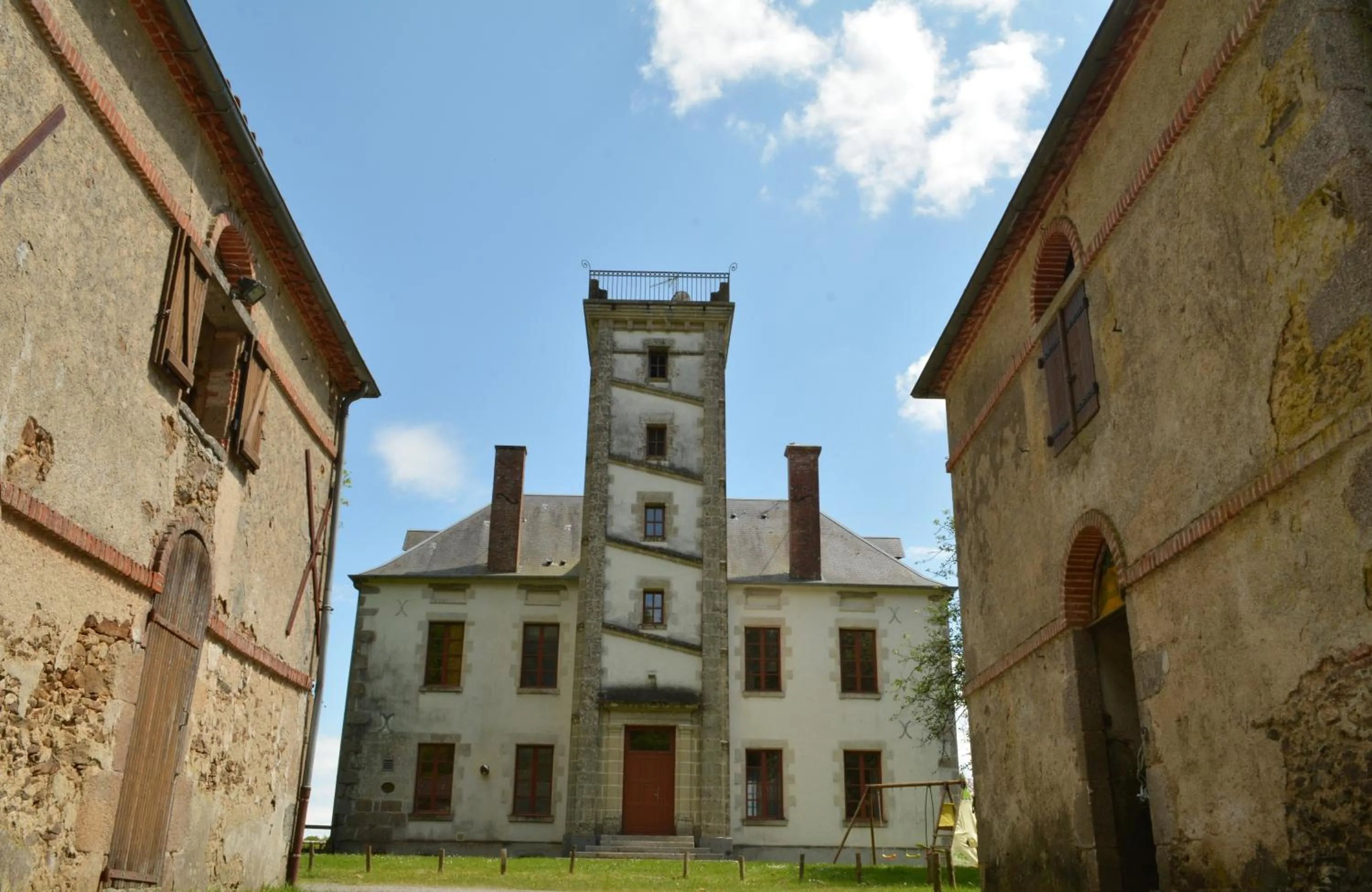 Property building in Domaine de Chantemerle