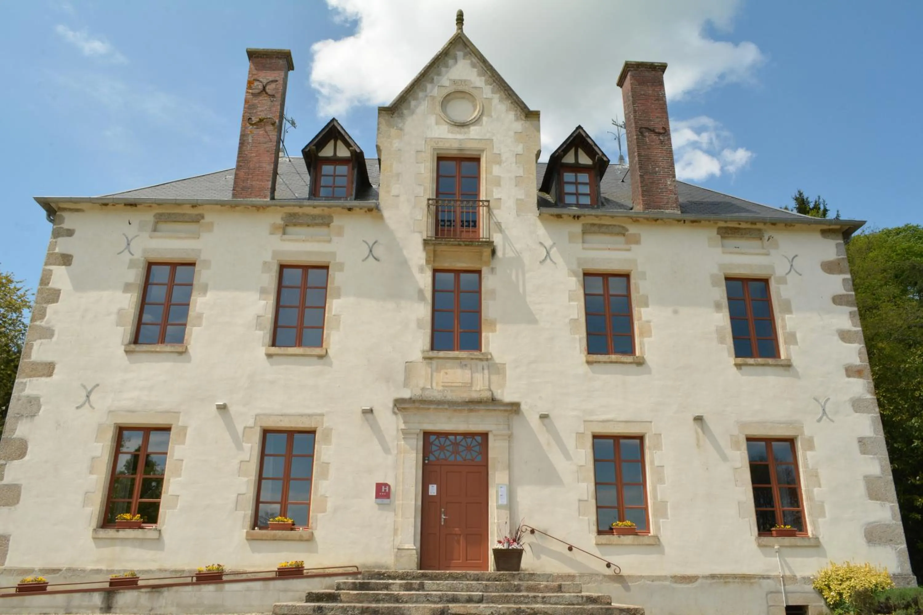 Facade/entrance in Domaine de Chantemerle