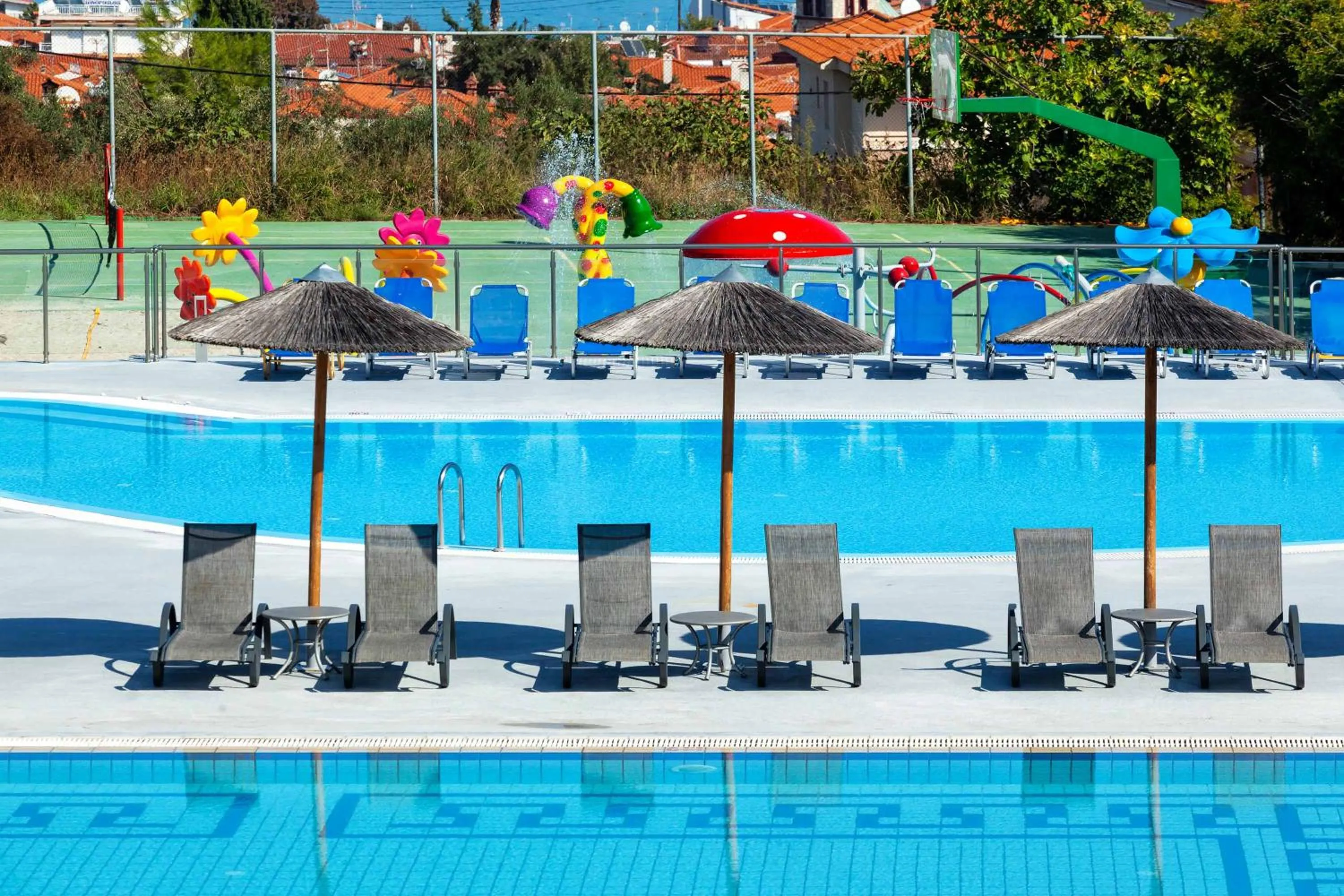 Swimming pool in Atrium Hotel