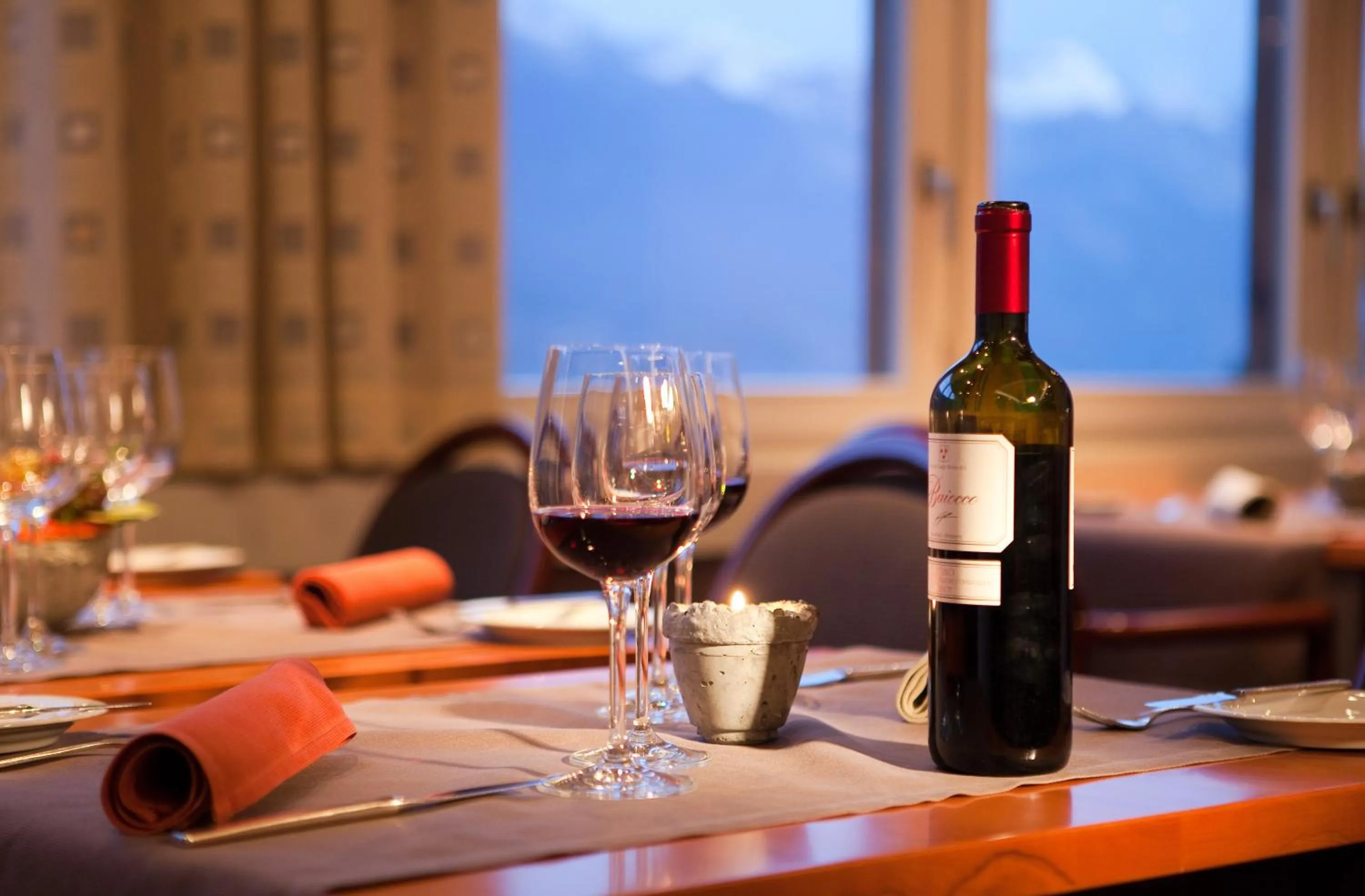 Restaurant/places to eat in Seehotel Bönigen