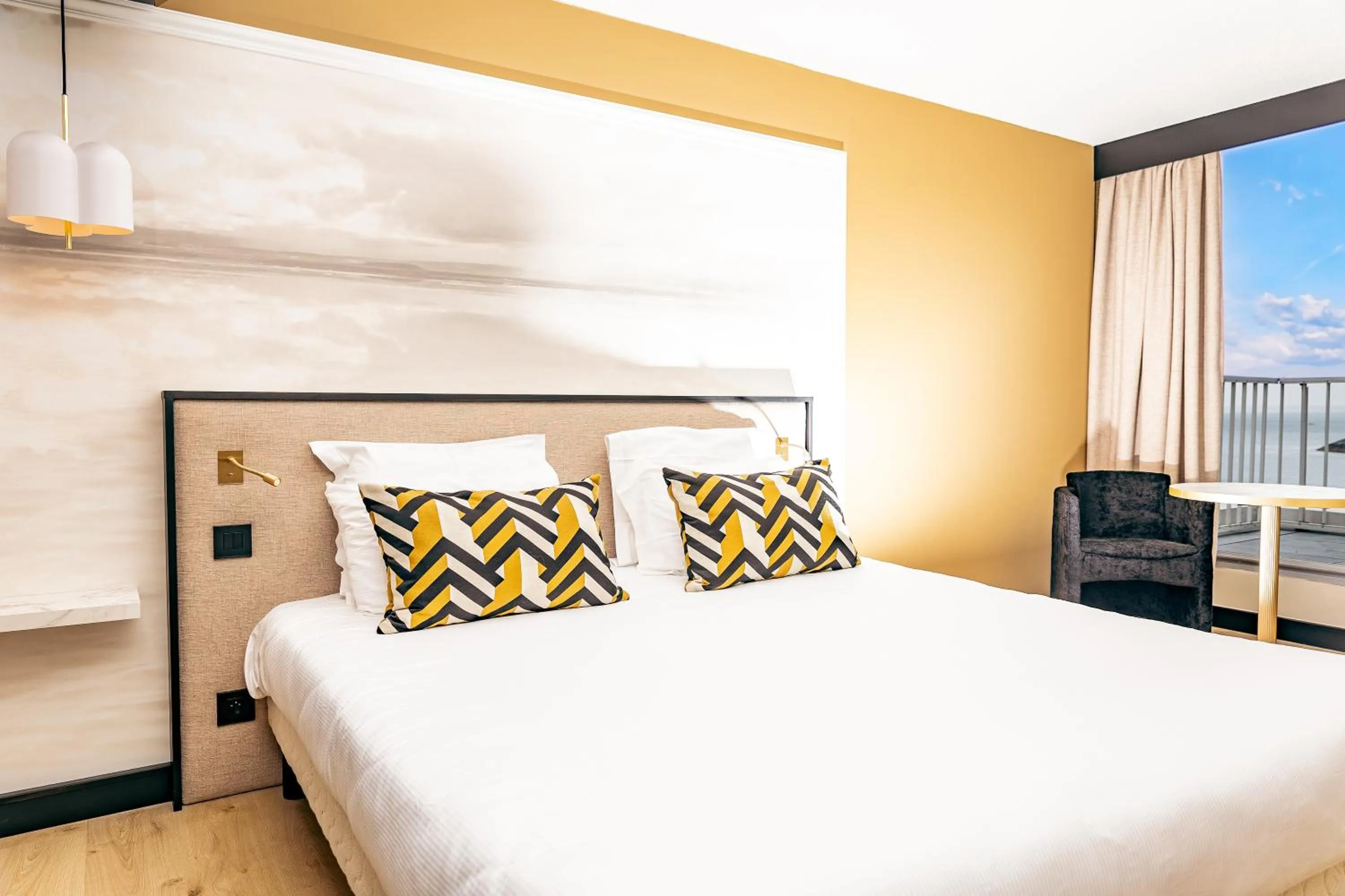 Bedroom, Bed in Hotel Ker Moor Saint-Quay Portrieux