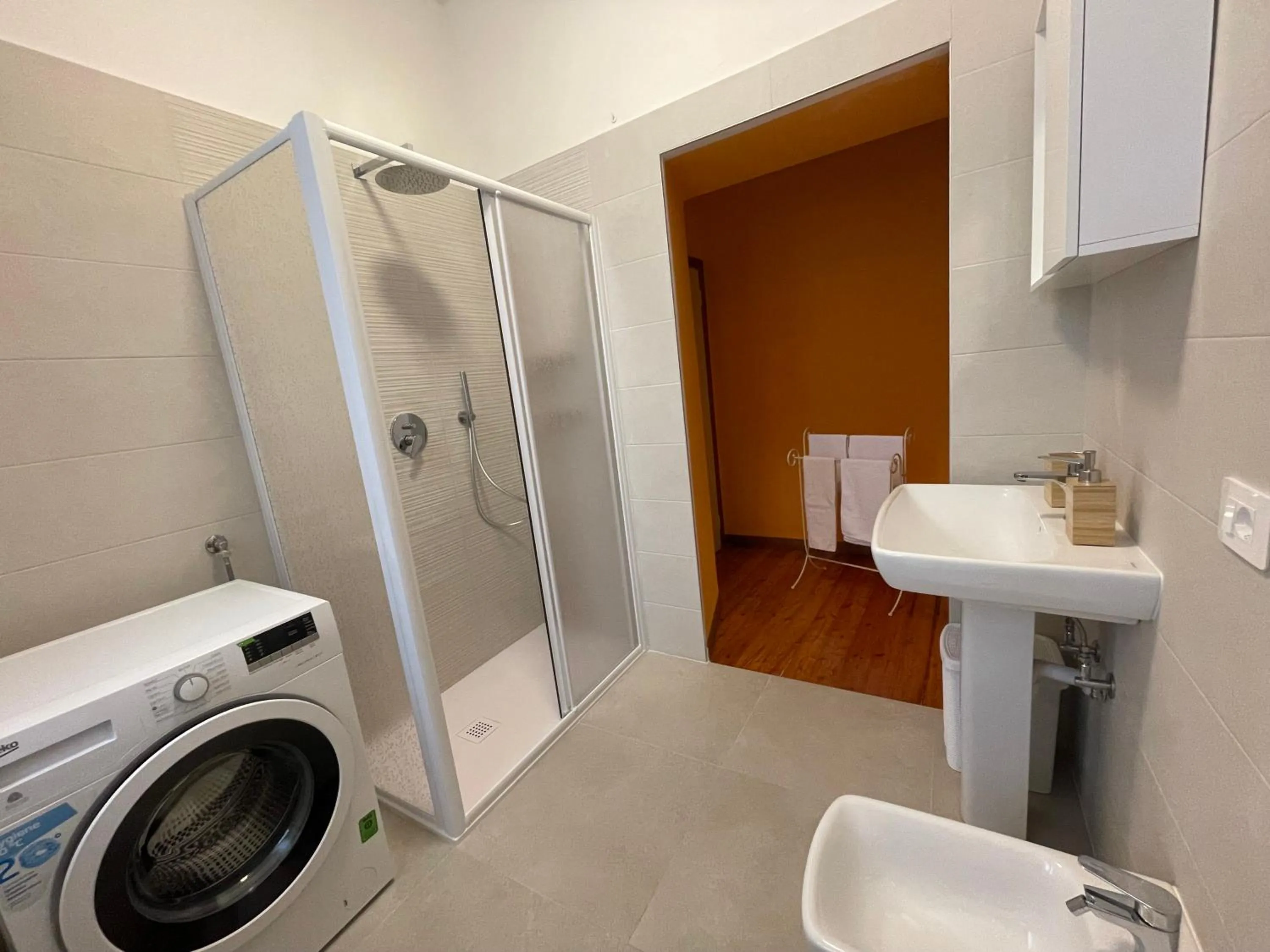 Shower in Rosa Apartment