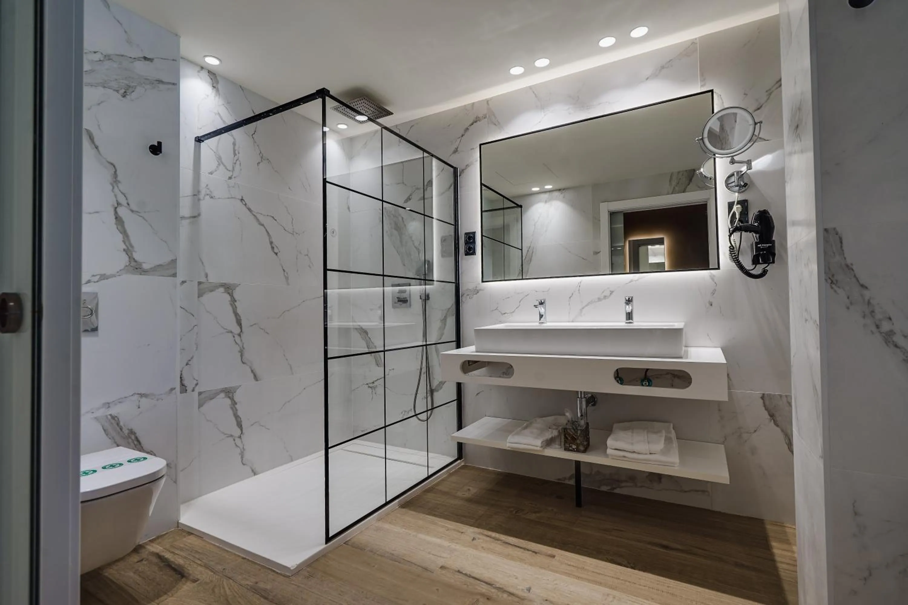 Hotel Brisamar Suites