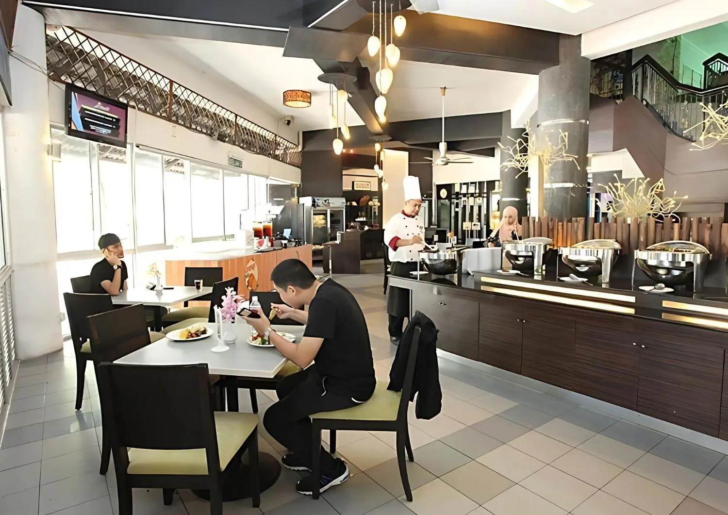 Restaurant/places to eat in Glory Beach Resort