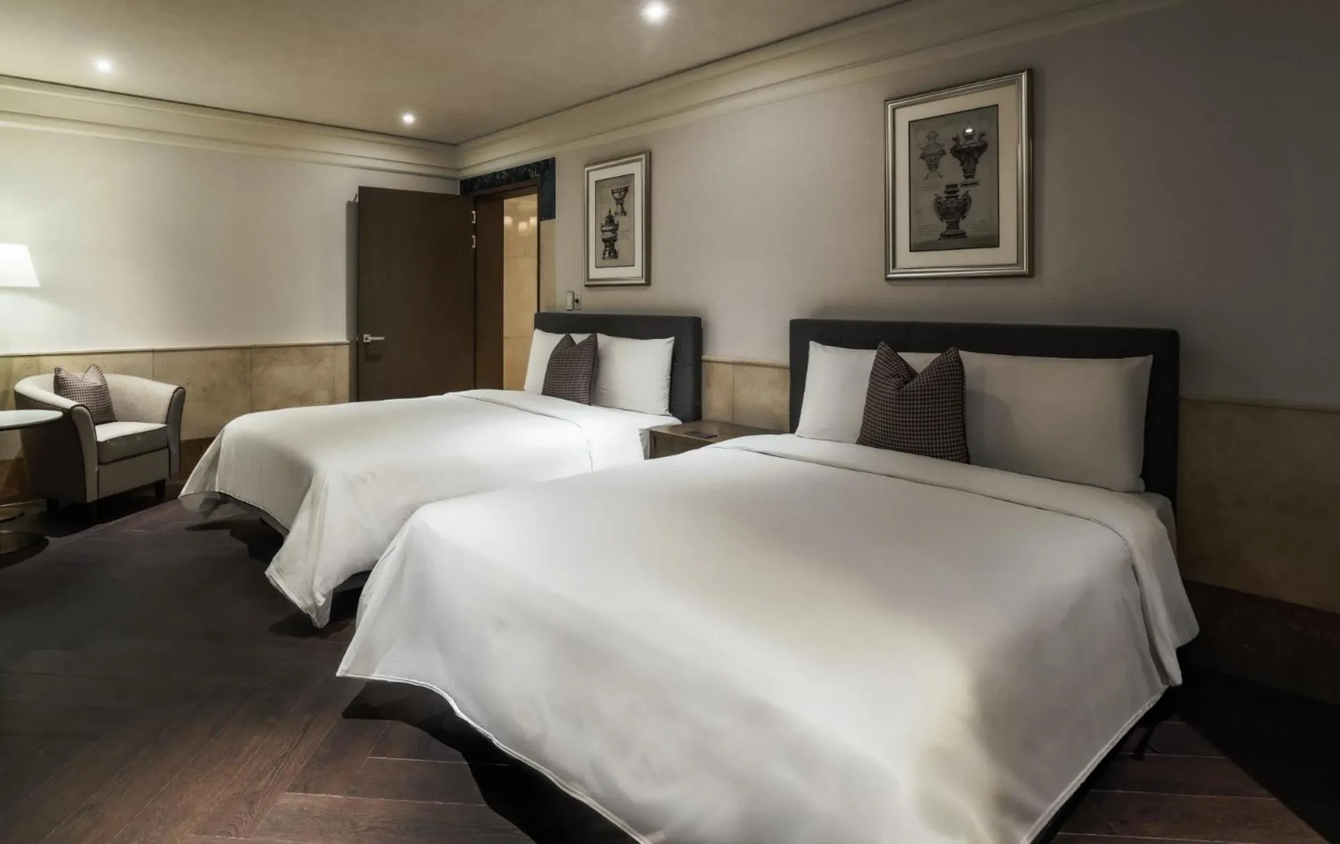 Bed in Kensington Hotel Yeouido