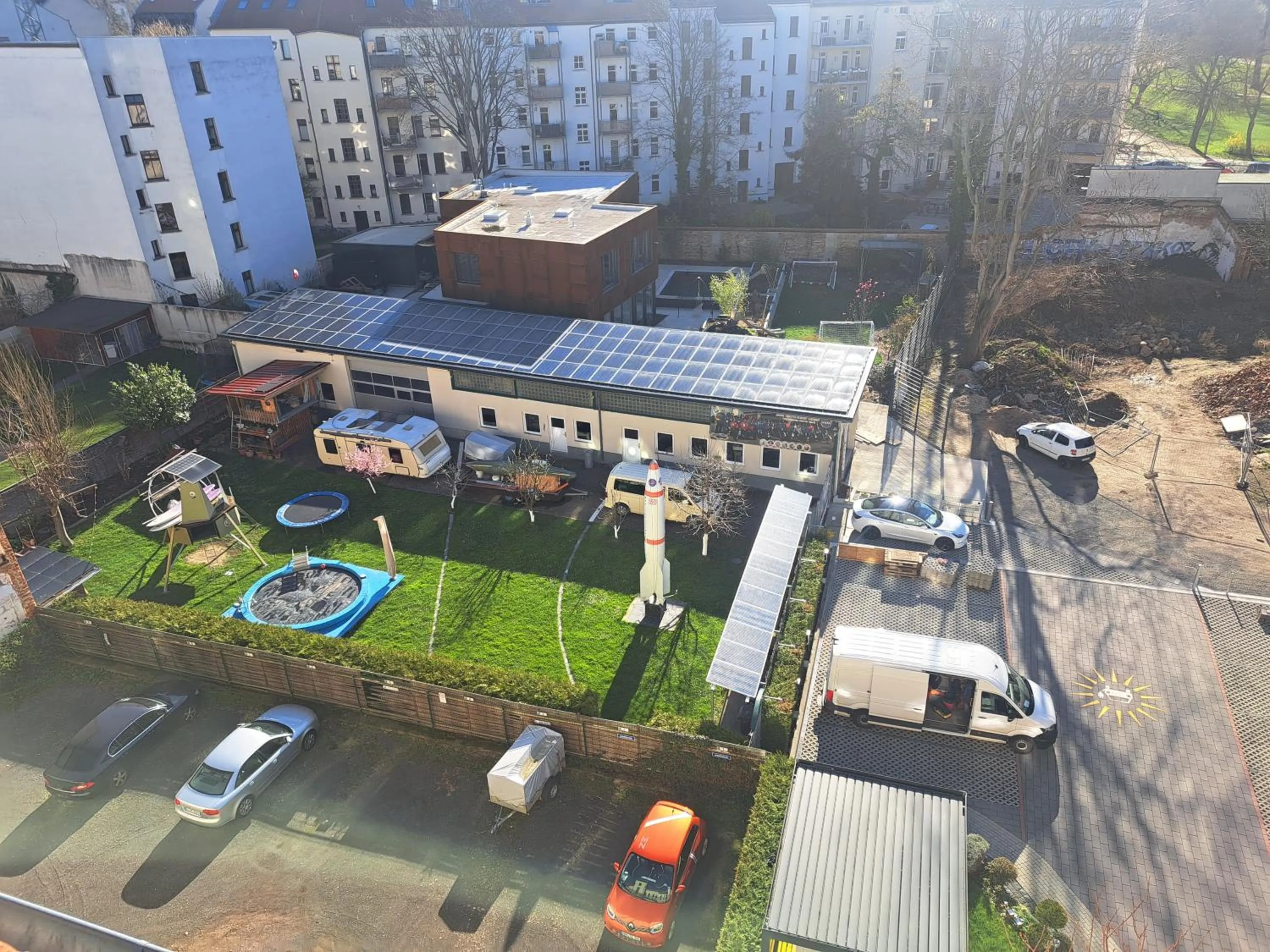 Garden in Space Hotel im Campus der JvP Schule