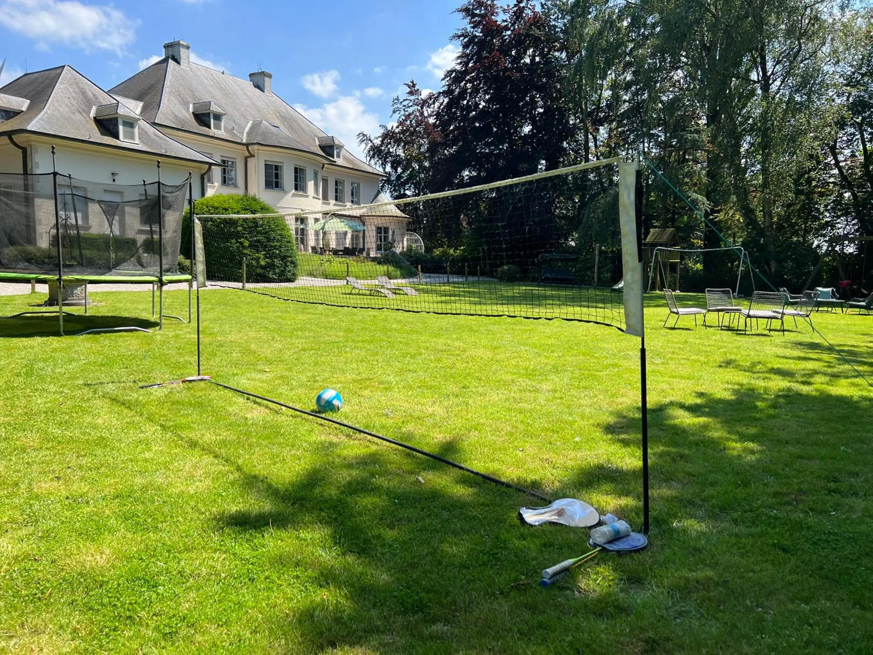 Property building in Hotel Fleur de Lys