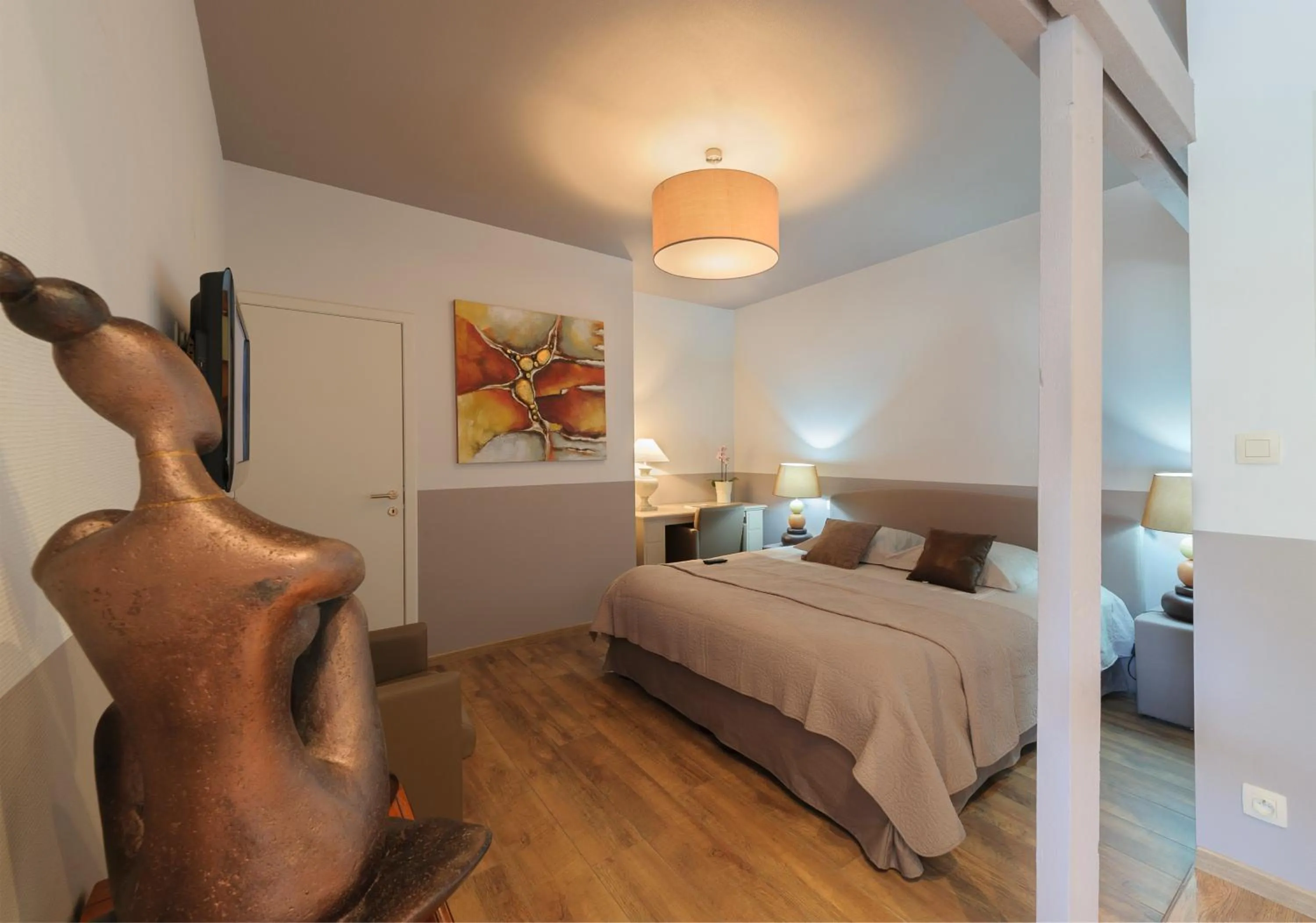 Bed in Hotel Fleur de Lys