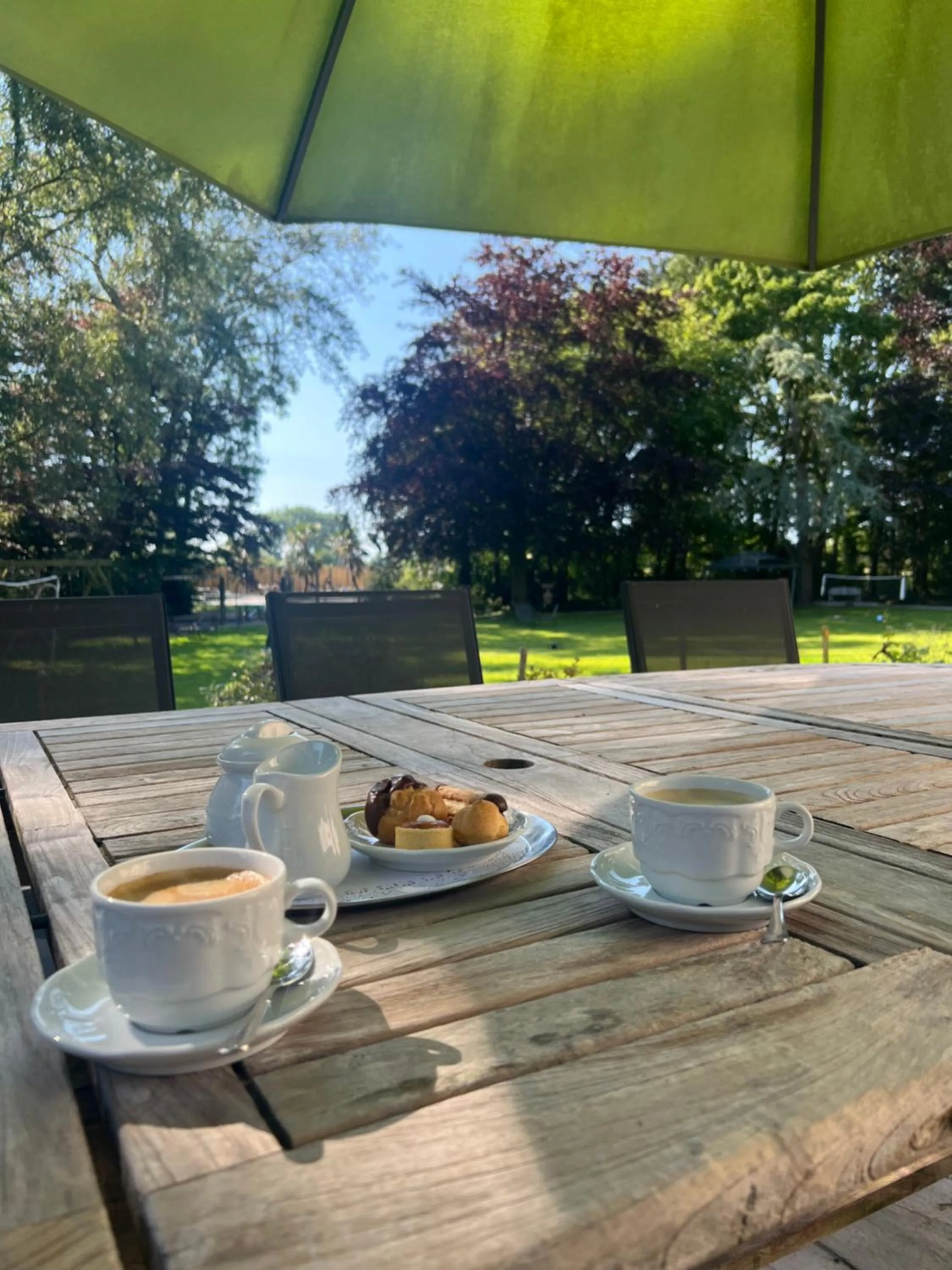 Patio in Hotel Fleur de Lys