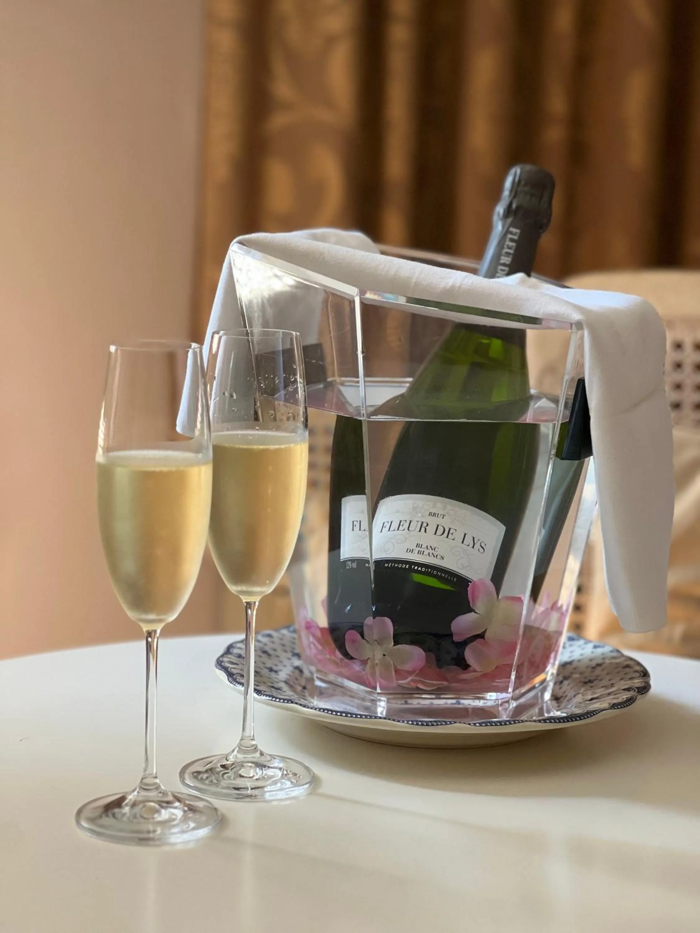 Food and drinks in Hotel Fleur de Lys