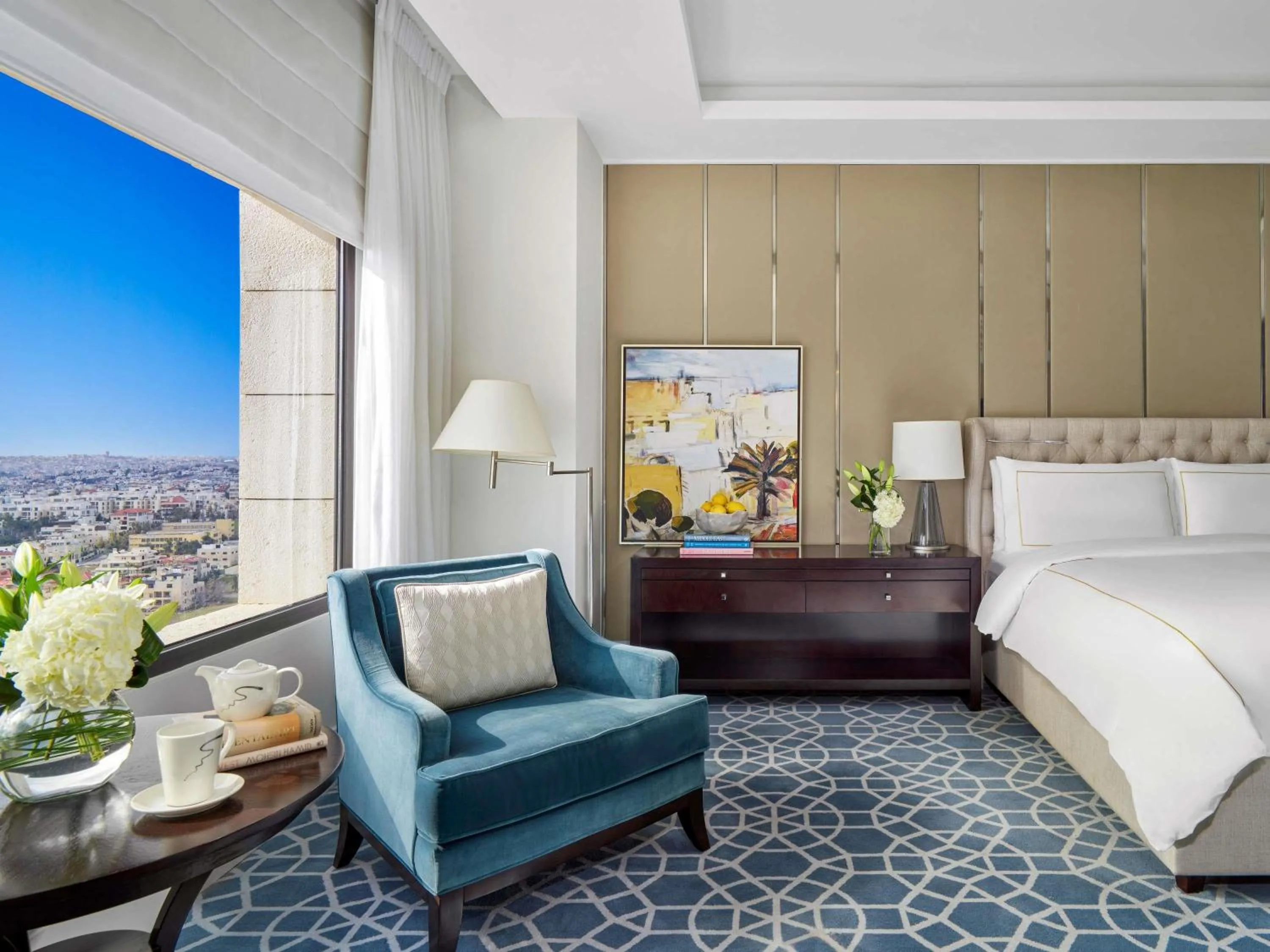 Bedroom, Bed in Fairmont Amman