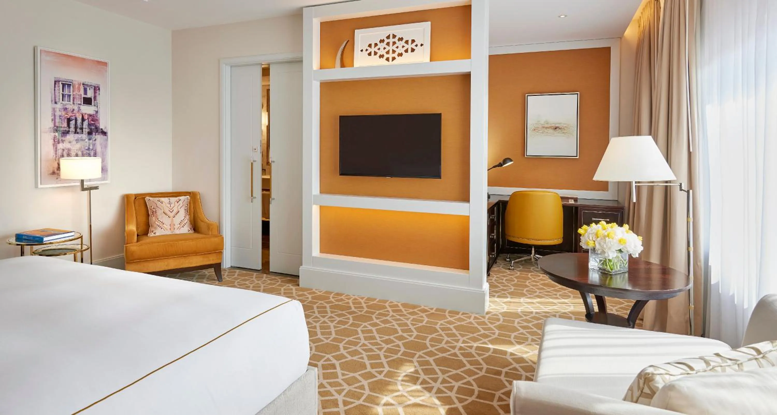 Bedroom, Bed in Fairmont Amman