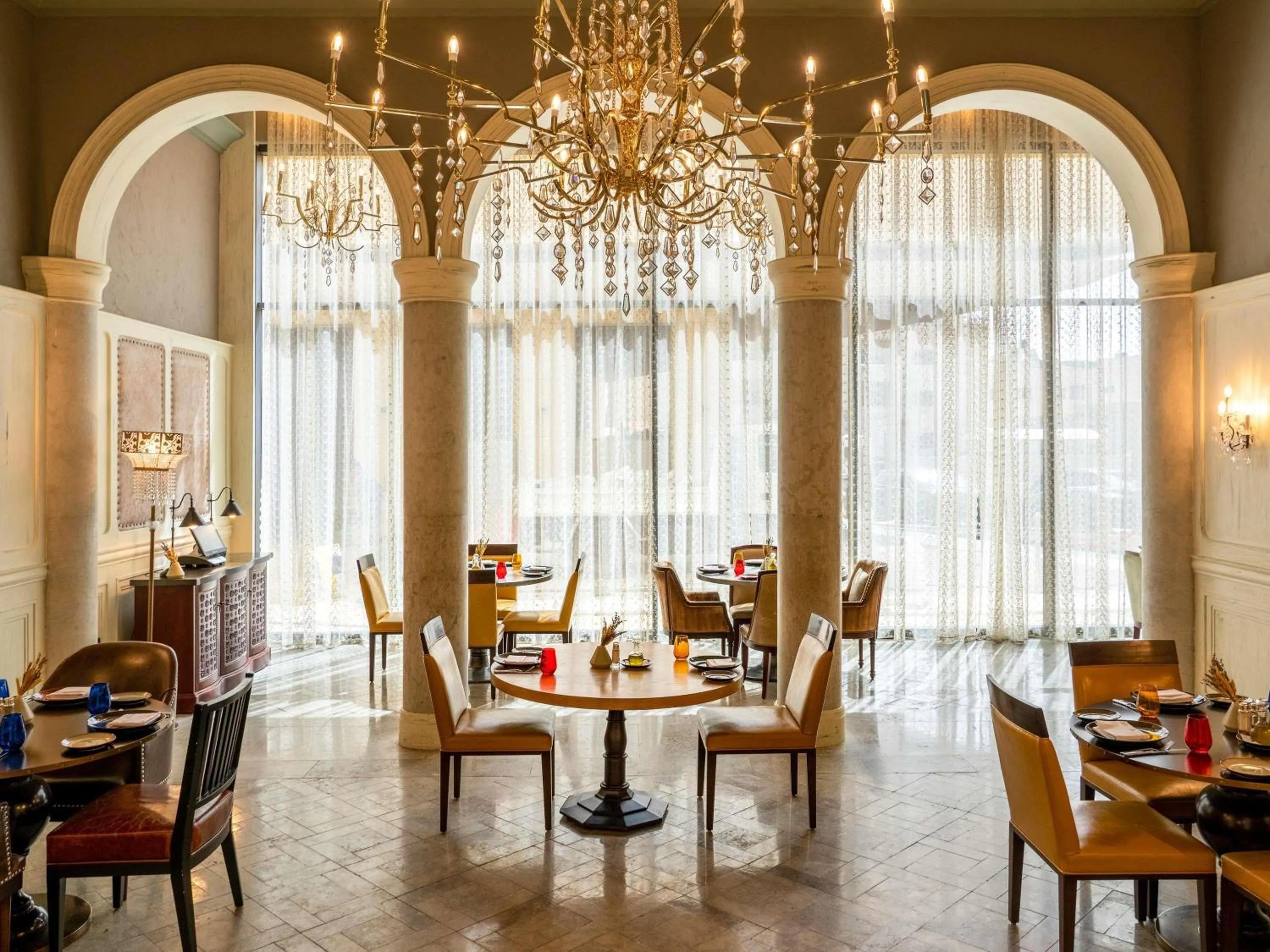 Restaurant/places to eat in Fairmont Amman