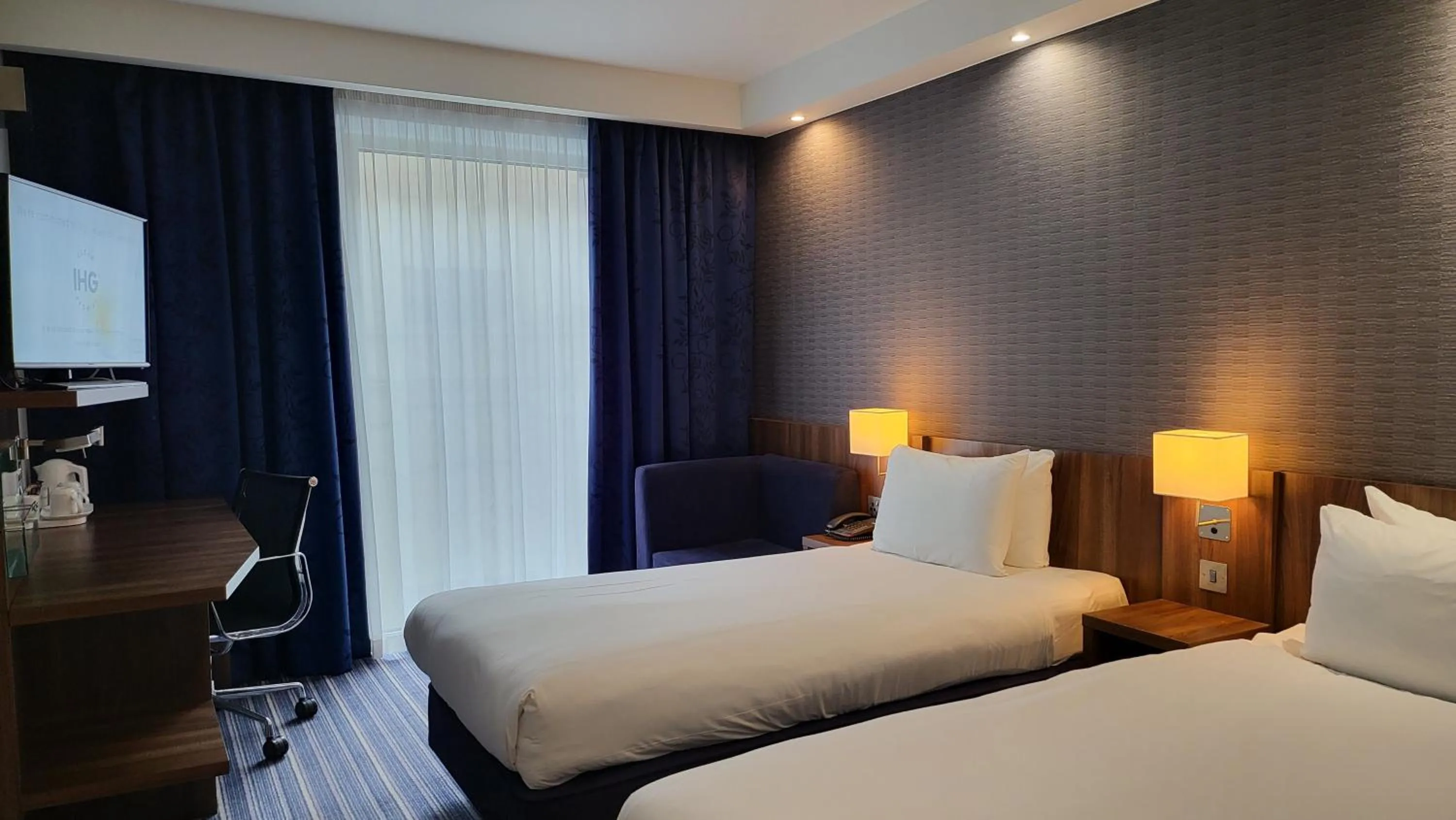 Photo of the whole room, Bed in Holiday Inn Express Manchester City Centre by IHG