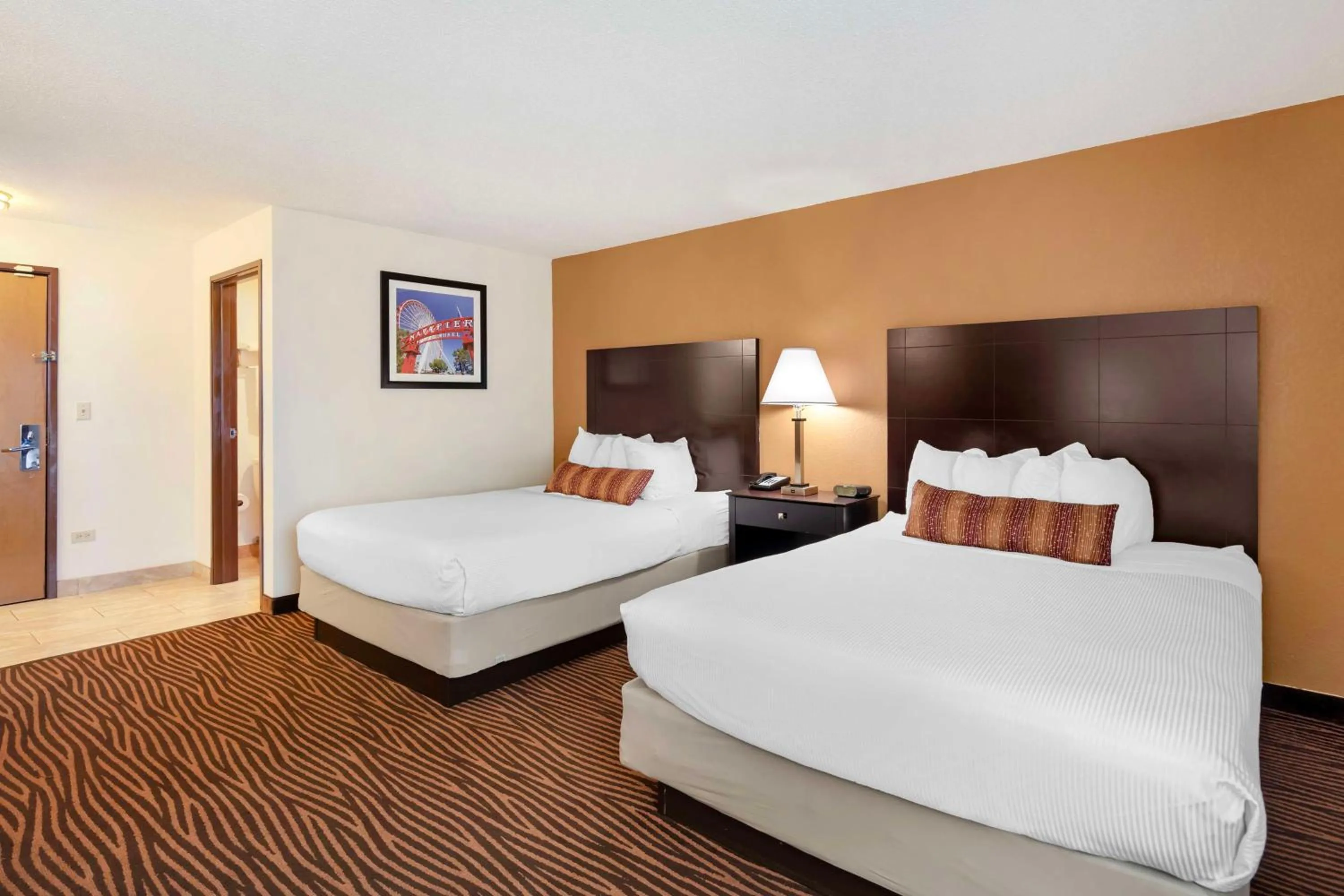 Bedroom, Bed in Best Western Des Plaines O'Hare