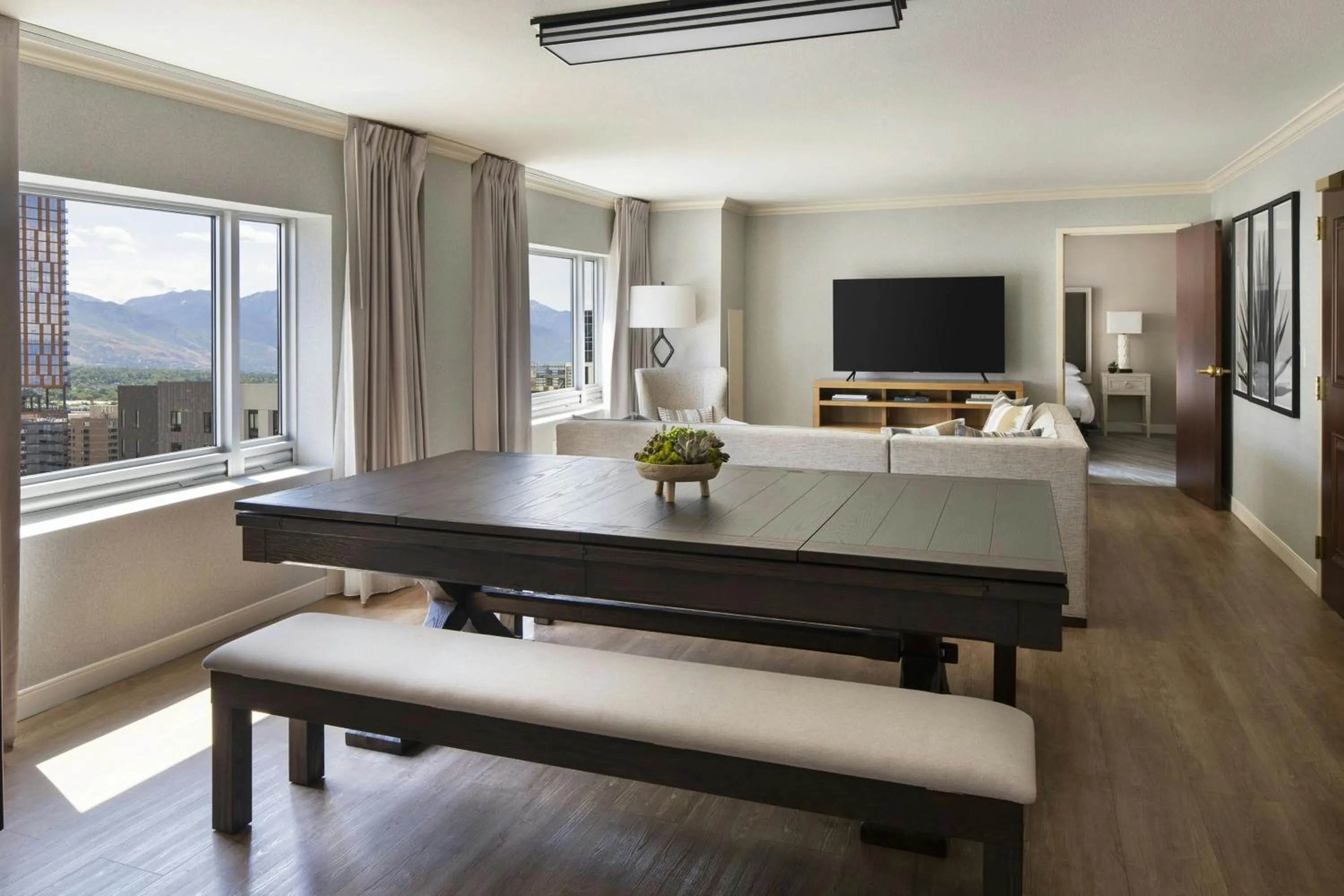 Photo of the whole room in Marriott Salt Lake City Center