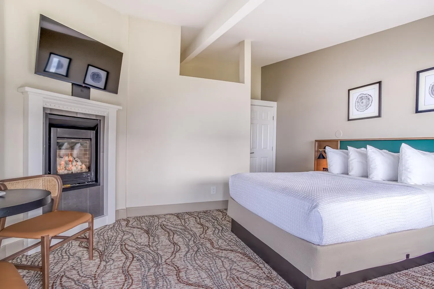 Bed in Beachfront Manor Hotel