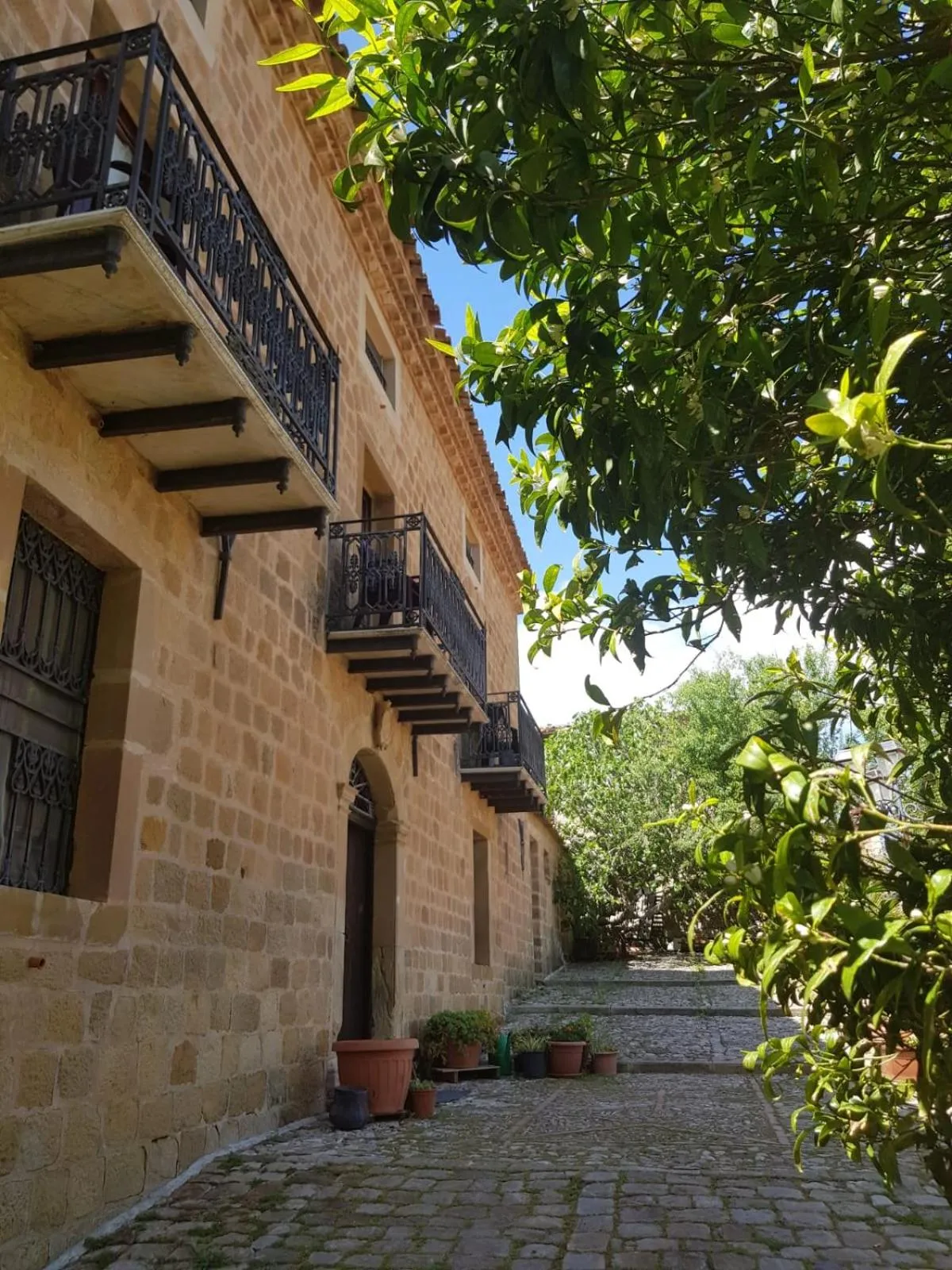 Facade/entrance in Casale Villa Rainò
