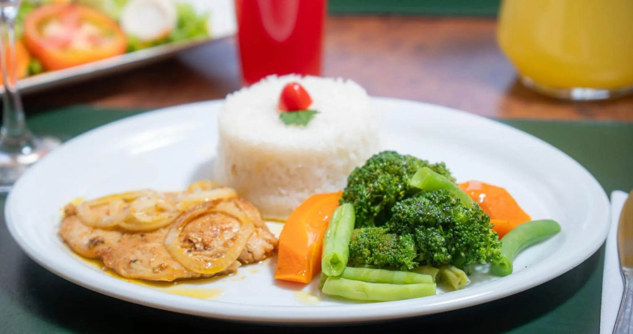 Food in Hotel Dan Inn Campinas Anhanguera - By Nacional Inn