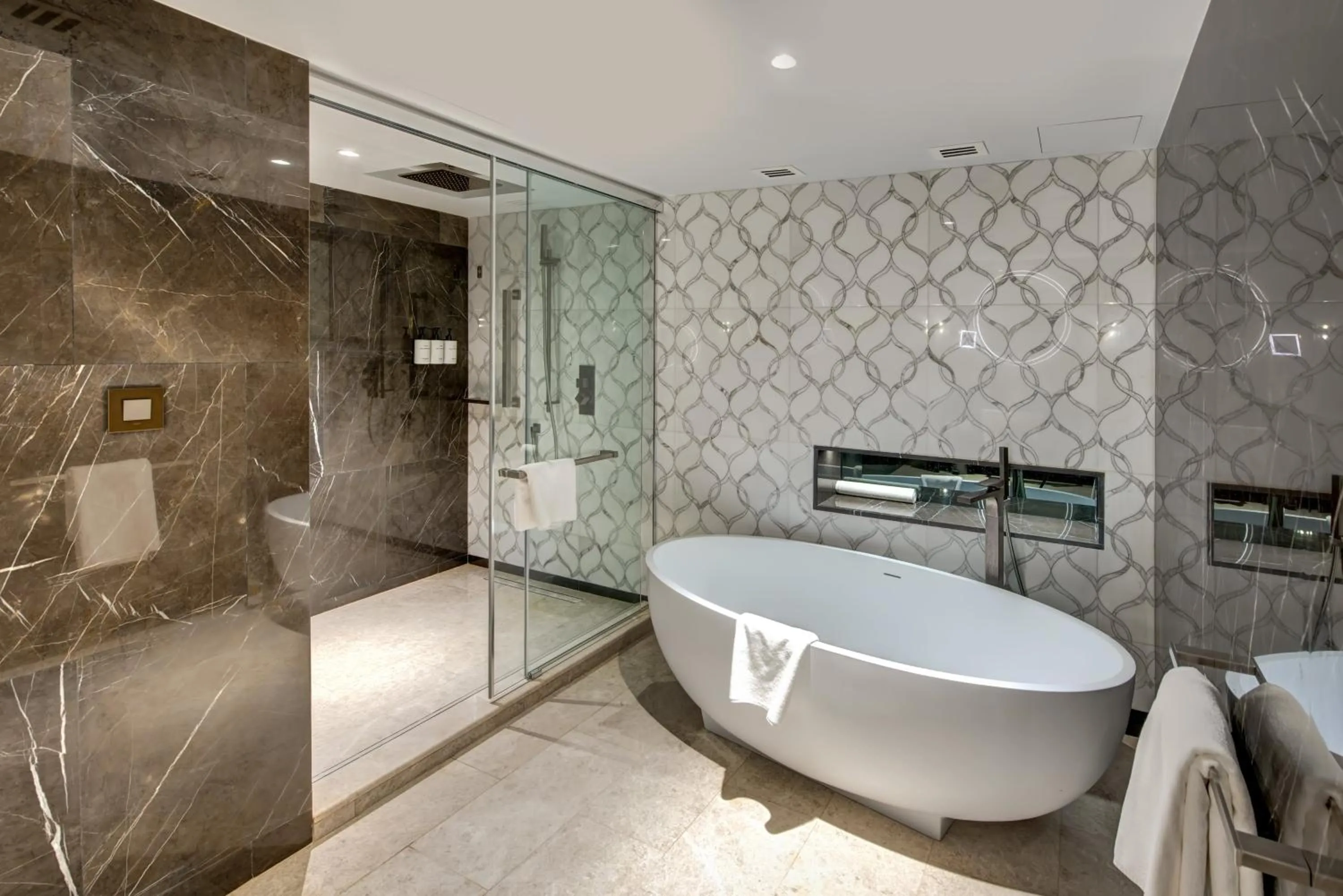 Photo of the whole room in InterContinental Muscat by IHG