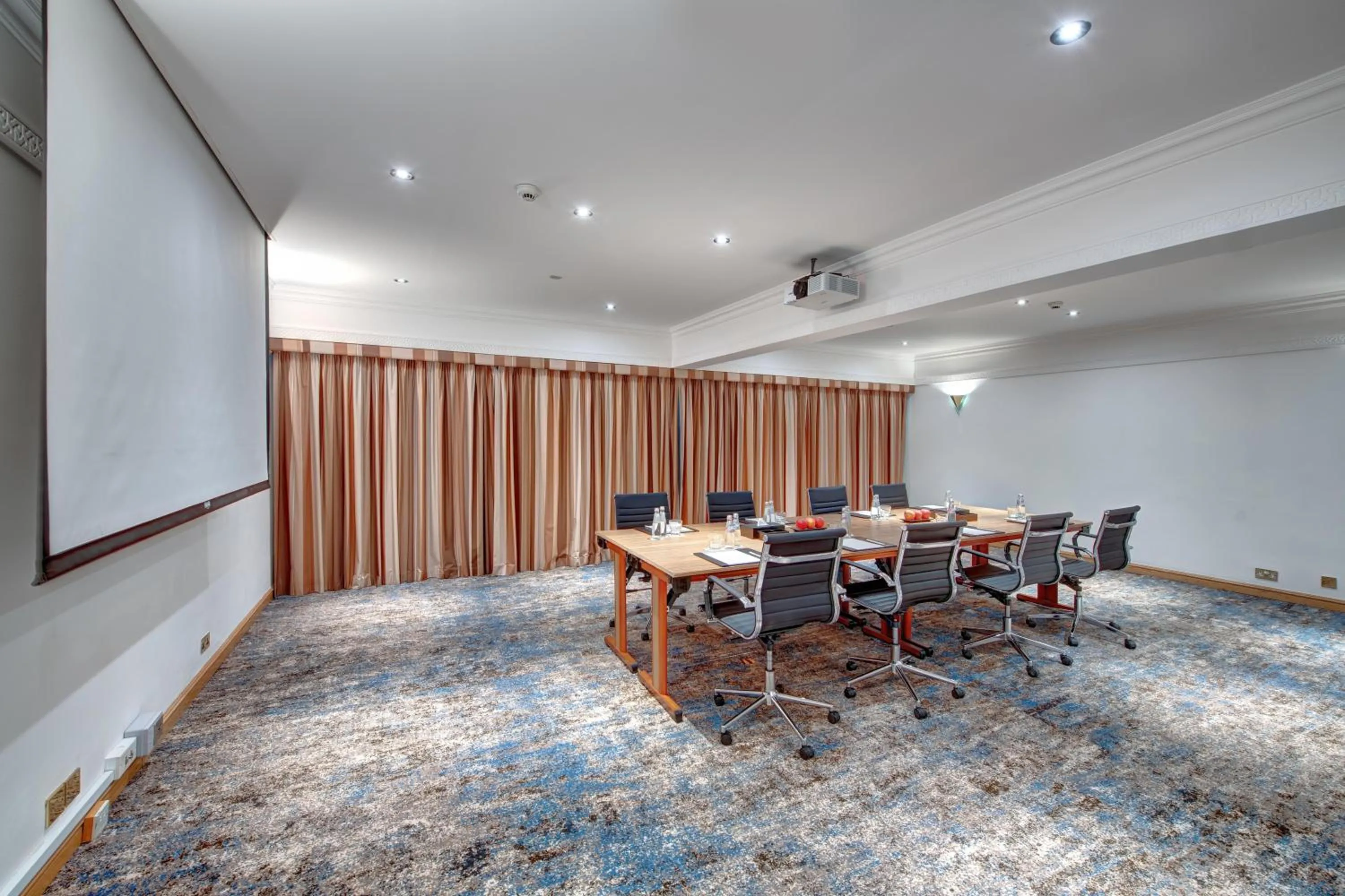 Meeting/conference room in InterContinental Muscat by IHG