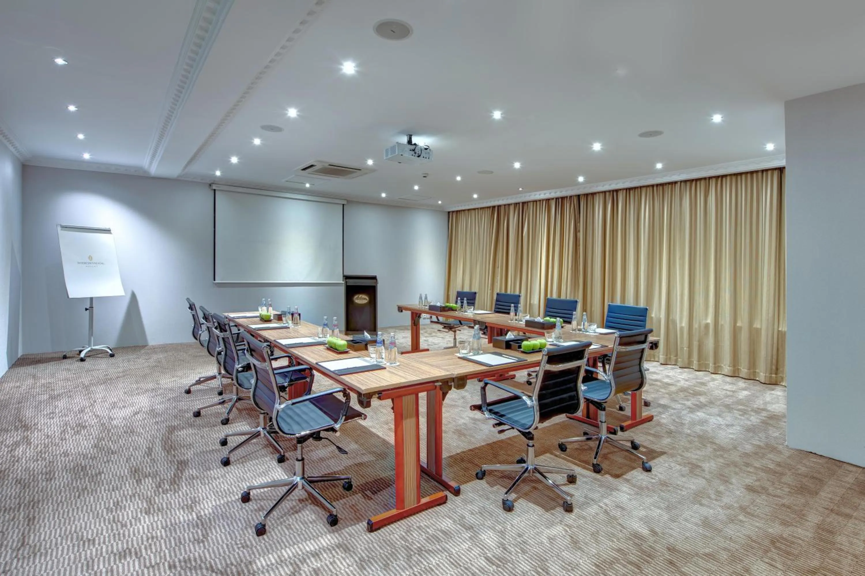 Meeting/conference room in InterContinental Muscat by IHG