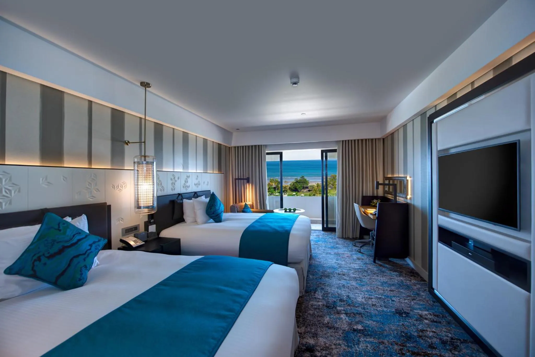 Photo of the whole room, Bed in InterContinental Muscat by IHG