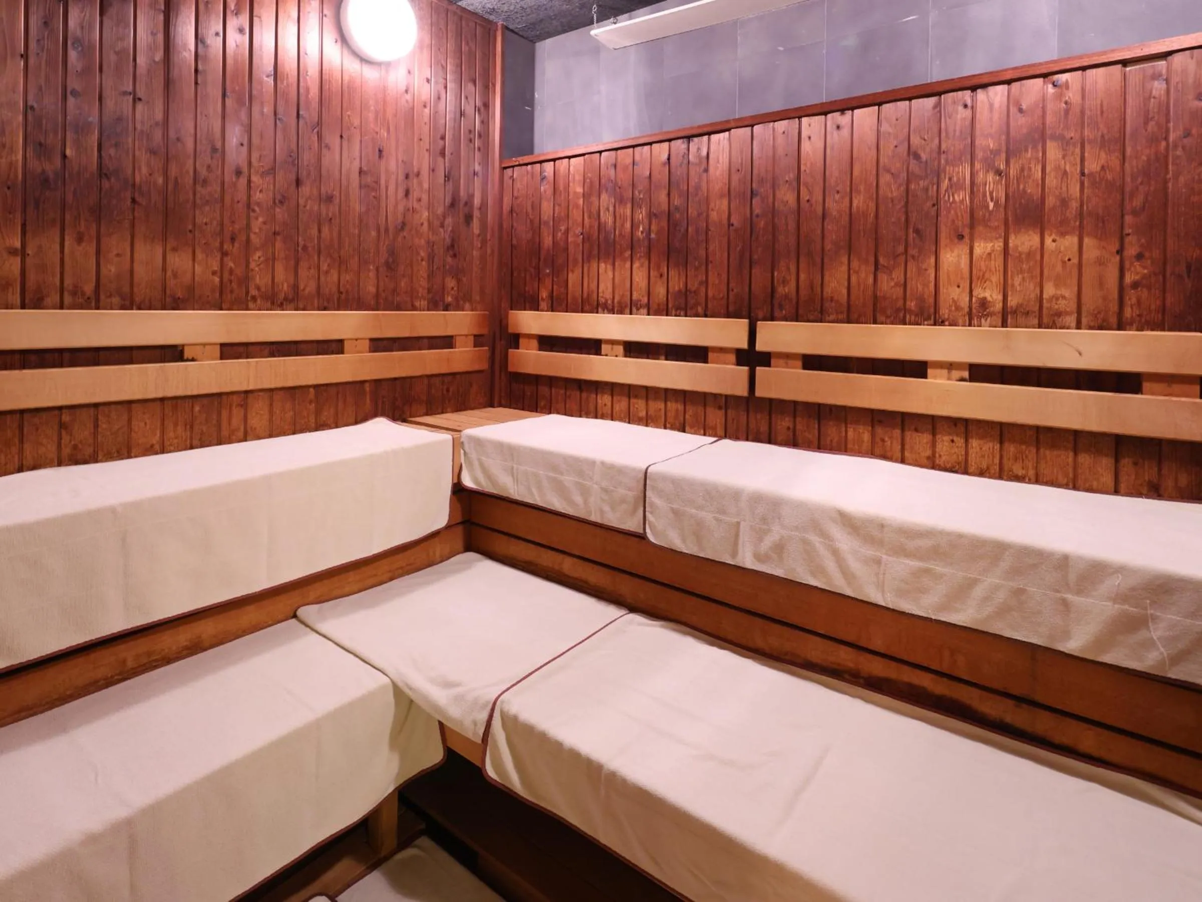 Bed in Dormy Inn Tsu