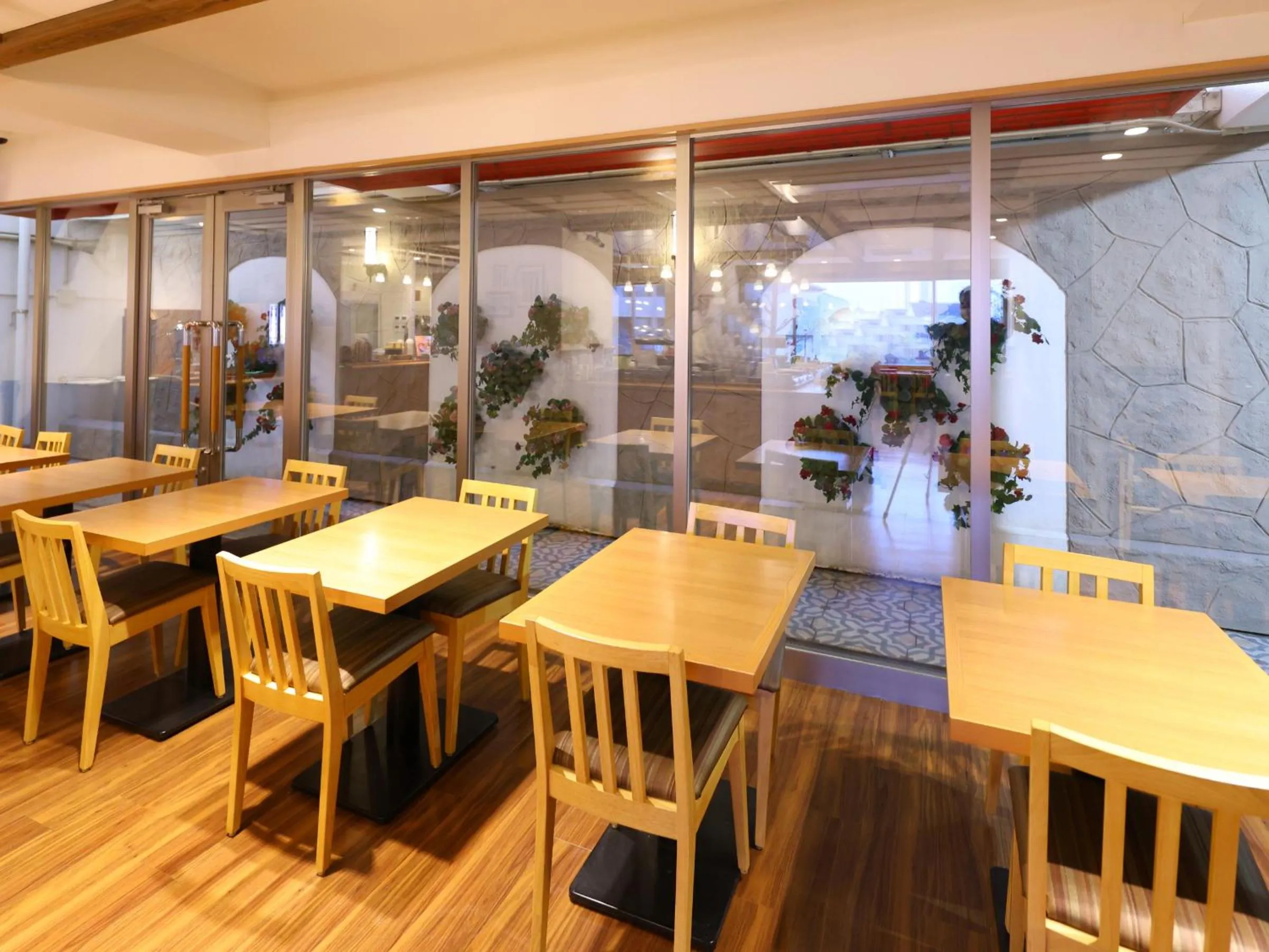 Restaurant/places to eat in Tennen Onsen Taho-no-Yu Dormy Inn Niigata