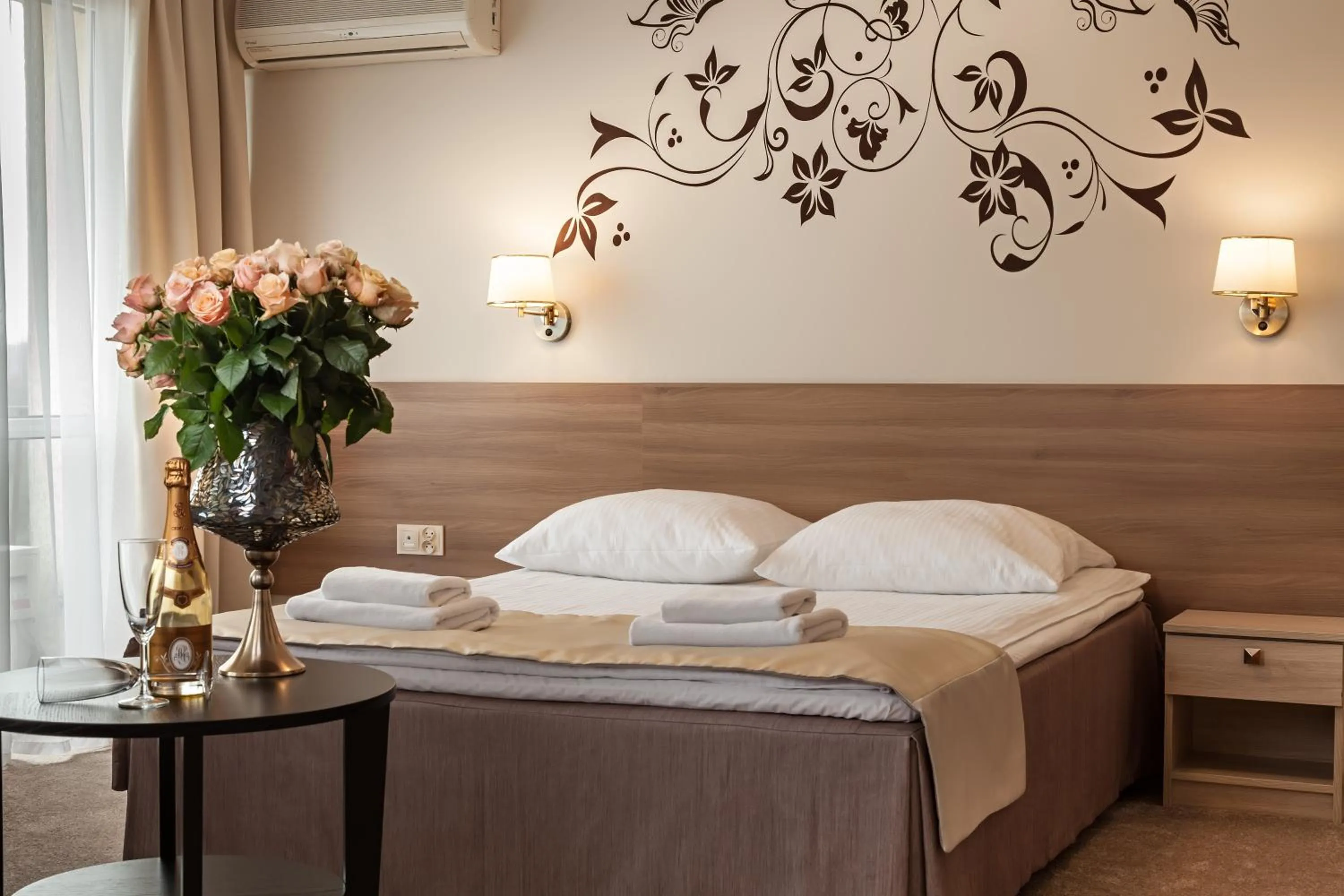 Bedroom, Bed in Hotel Cristal Park