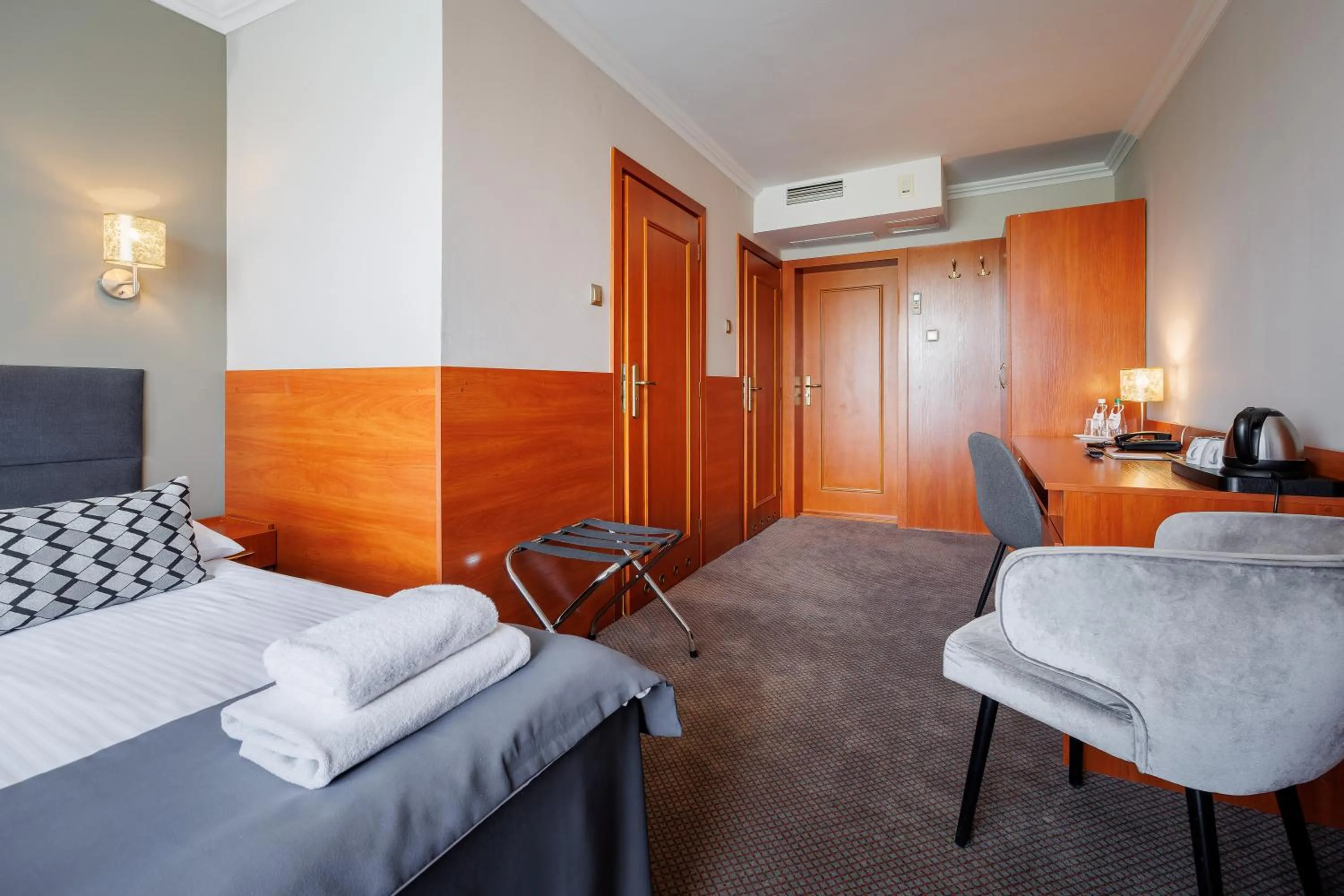 Bed in Hotel Cristal Park